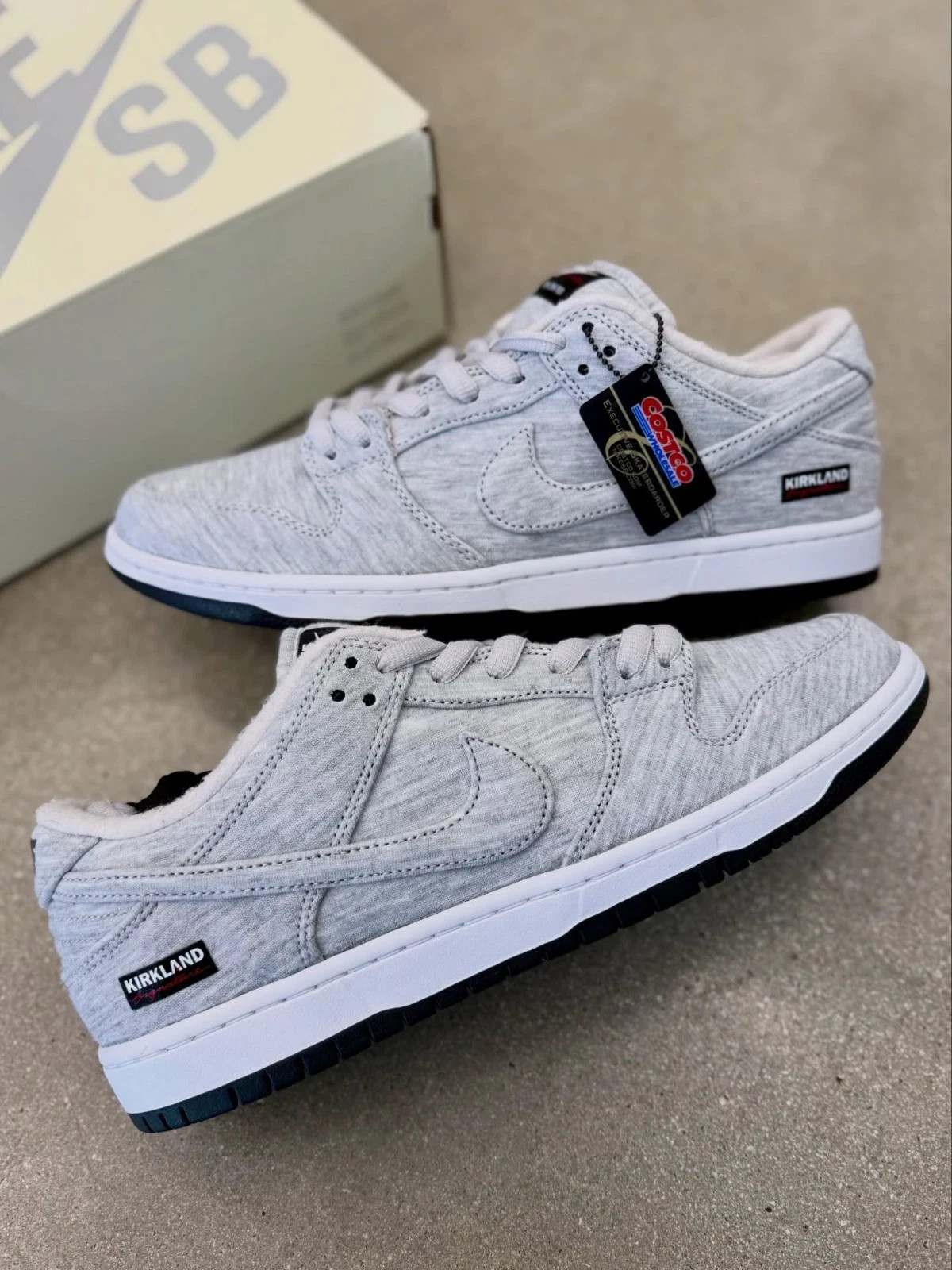 Men's Costco Has a Kirkland x SB Dunk Low IF0673-001 Size US 🔥SALE DEAL Men's Costco Has a Kirkland x SB Dunk Low IF0673-001 Size US 🔥SALE DEAL