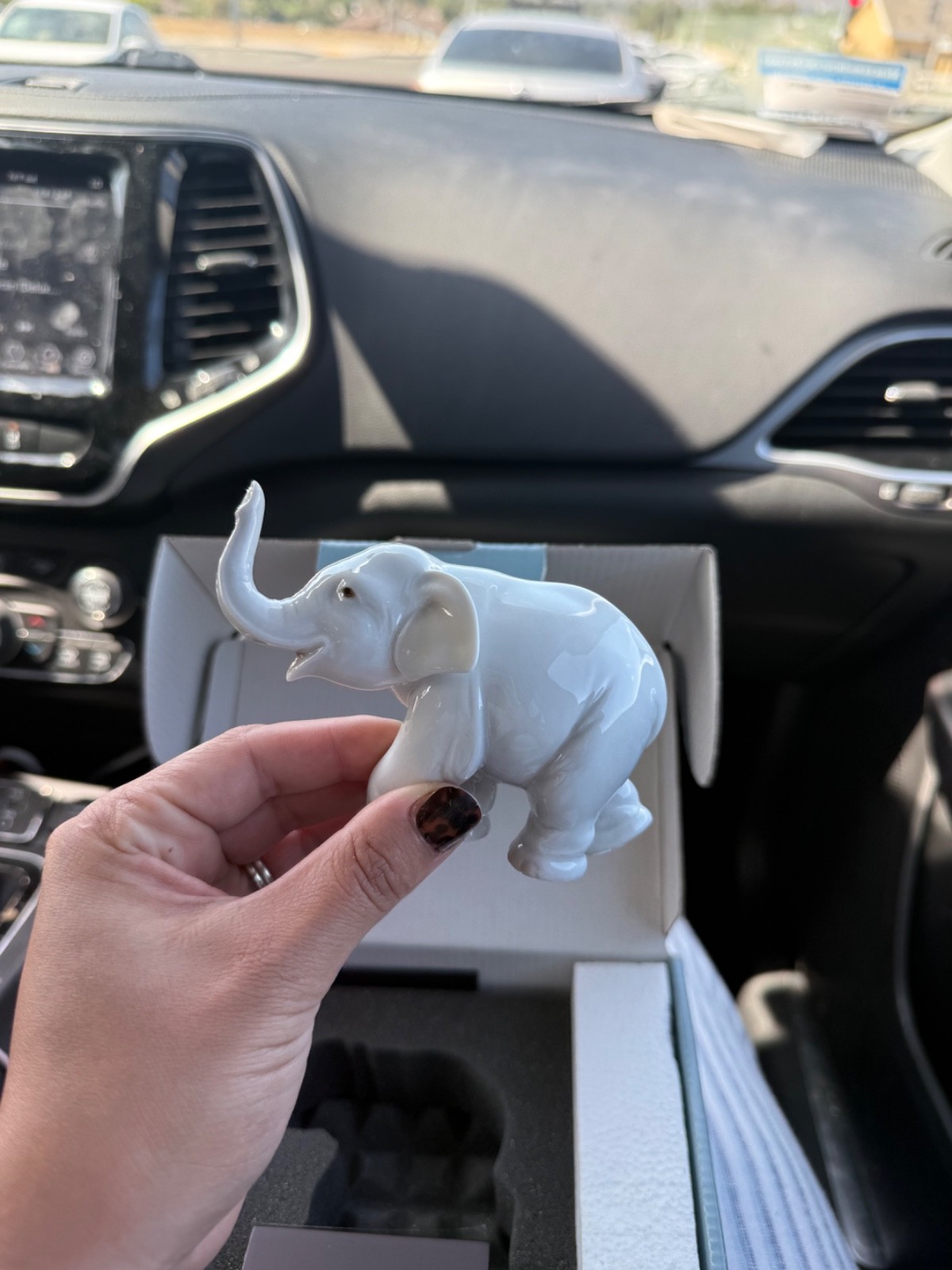 LLADRO 8036 Luck Elephant Retired Mint Original Grey Box with Sleeve RARE LLADRO 8036 Luck Elephant Retired Mint Original Grey Box with Sleeve RARE