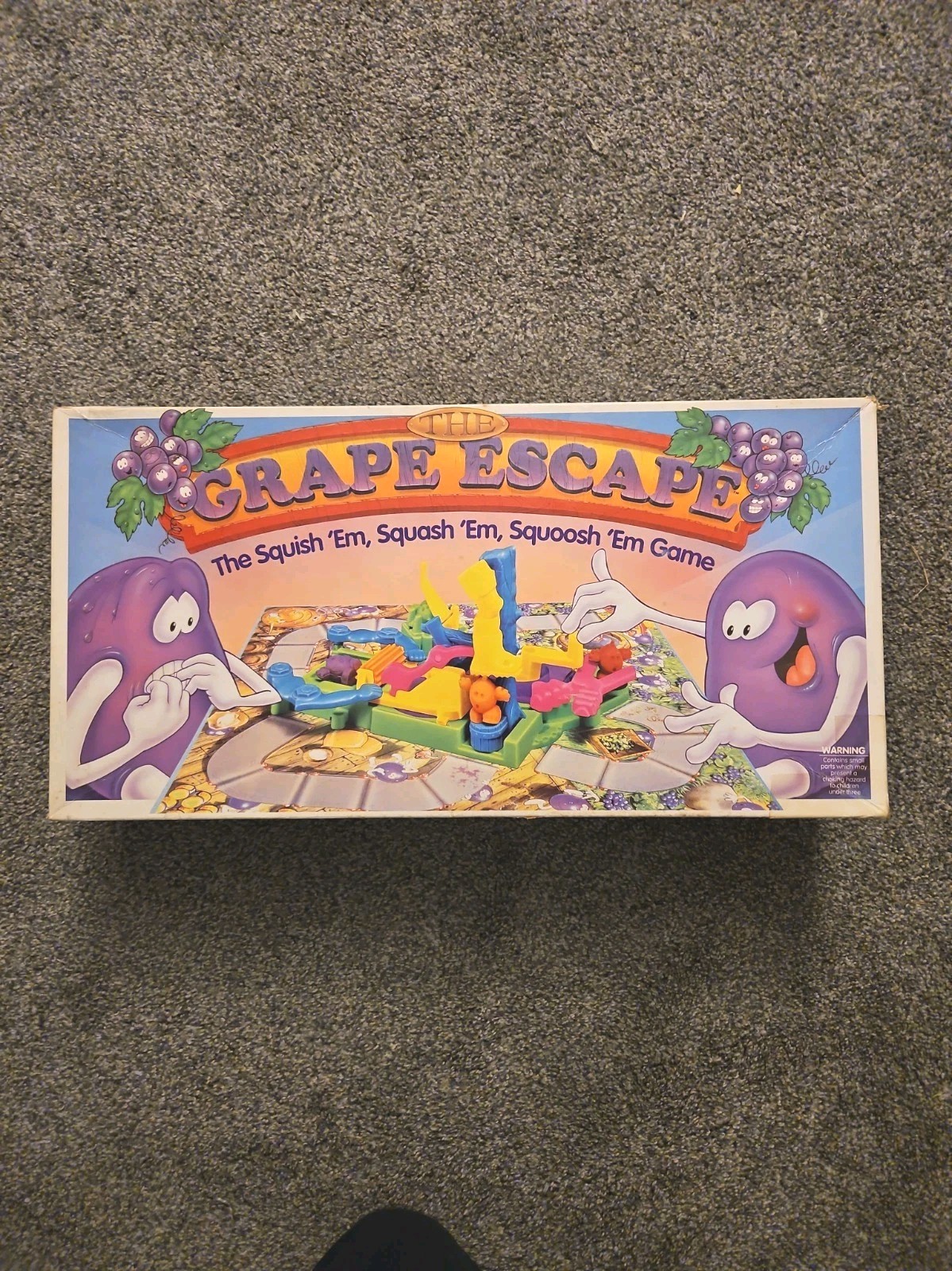 Vintage Parker Brothers Grape Escape Board Game - Very Good Condition Complete Vintage Parker Brothers Grape Escape Board Game - Very Good Condition Complete