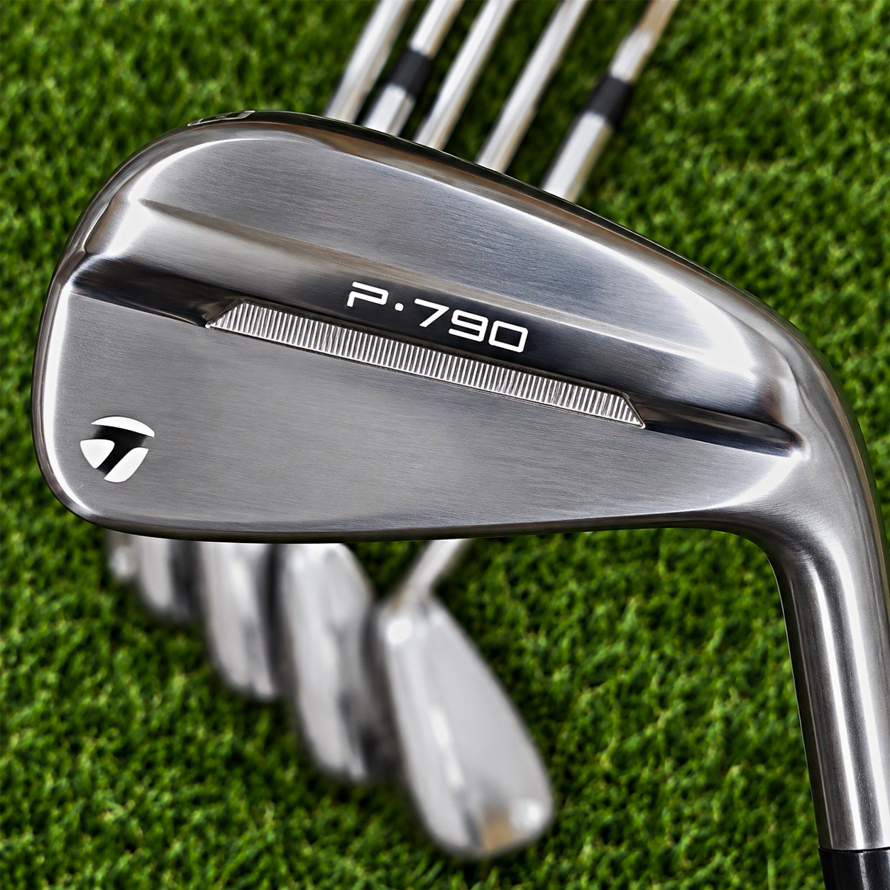 TaylorMade P790 Iron Set 4-PW RH Stiff Steel Shafts