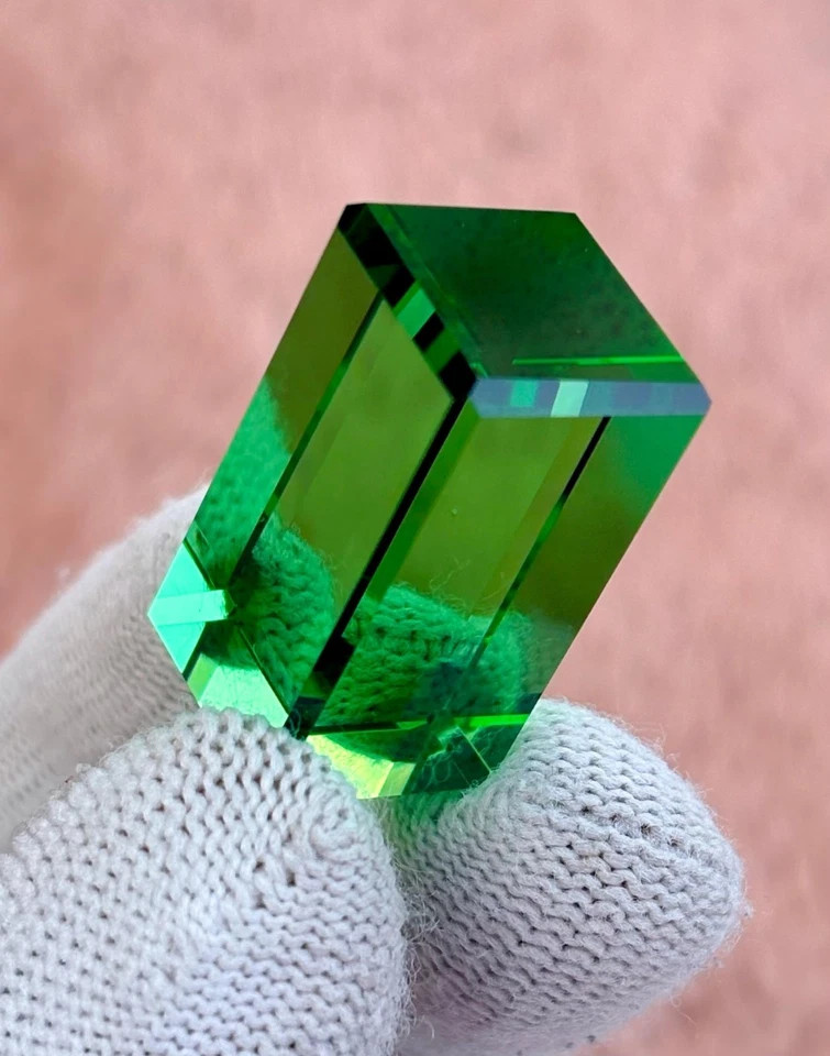A++ Natural Green Color Topaz 115.05 Ct Long Cube Cut Brazilian Loose Gemstone