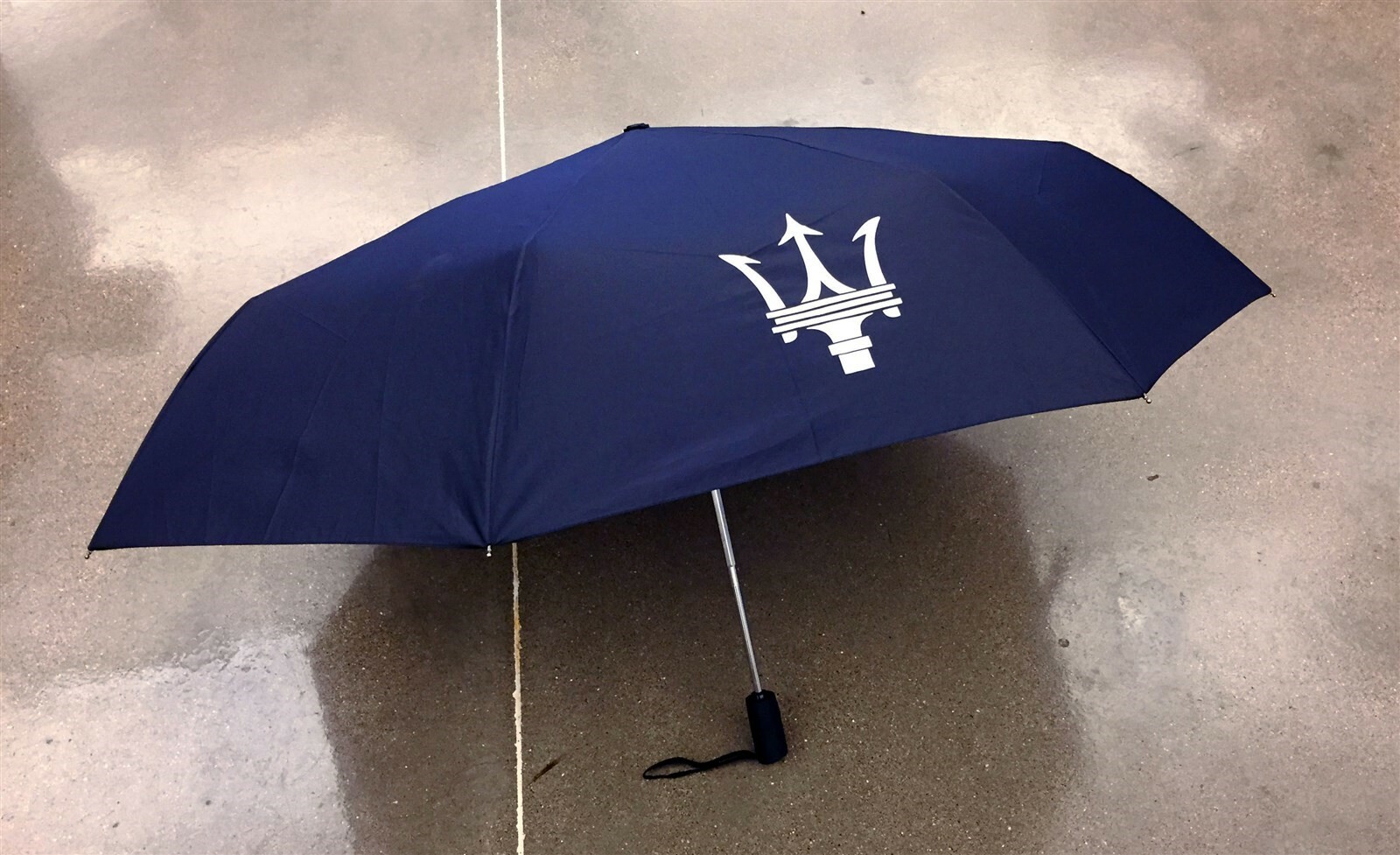 NEW MASERATI LOGO UMBRELLA BLUE