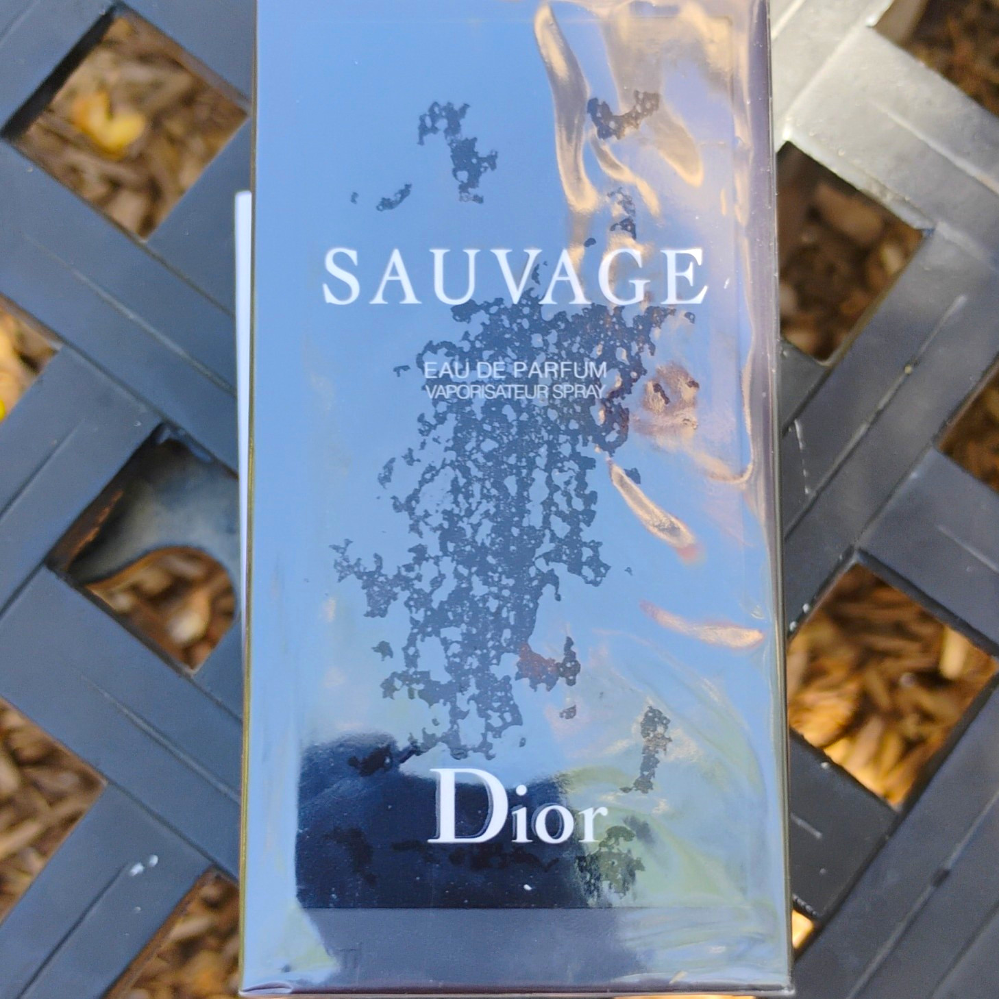Dior Sauvage Eau de Parfum Vaporisateur Spray 3.4 fl oz Regular Size Dior Sauvage Eau de Parfum Vaporisateur Spray 3.4 fl oz Regular Size