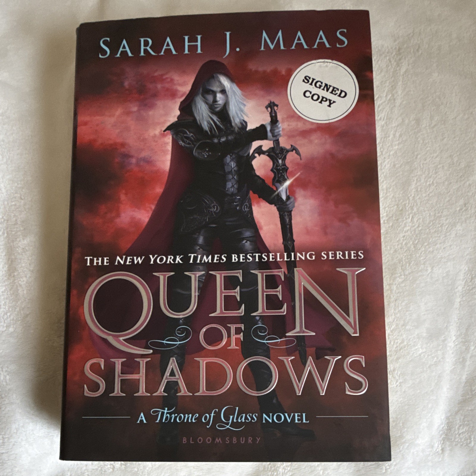 Queen of Shadows Sarah J. Maas Hardcover Signed copy 1st edition