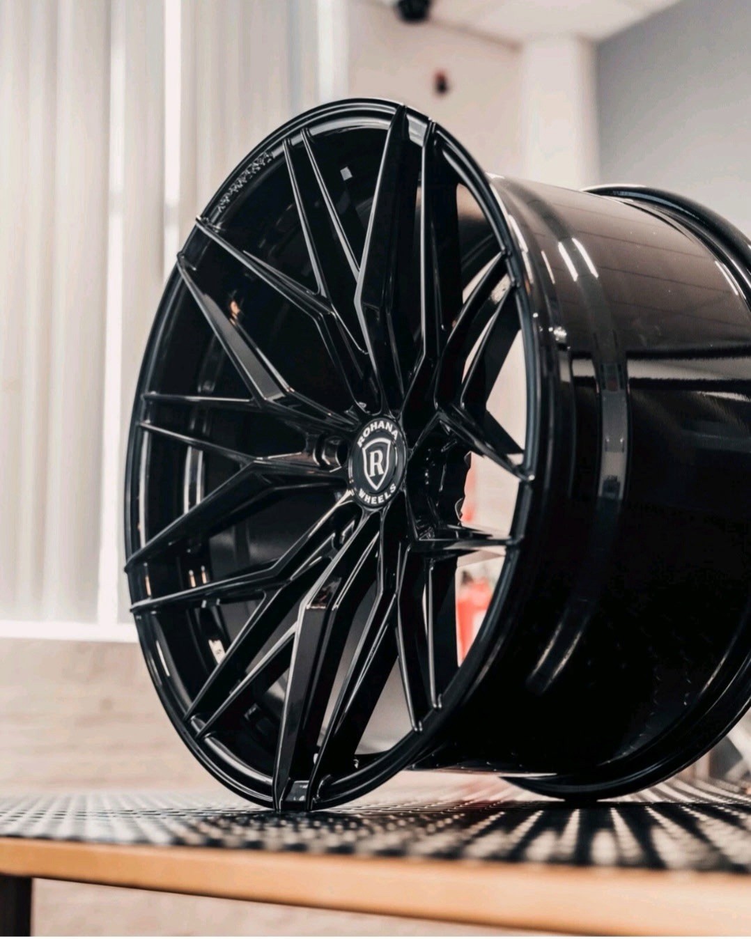19” Rohana RFX17 – 5x120 Bolt Pattern – Gloss Black Finish - New 19” Rohana RFX17 – 5x120 Bolt Pattern – Gloss Black Finish - New