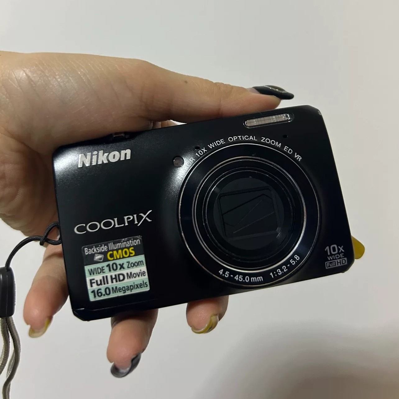 Nikon COOLPIX S6300 Digital Camera 16.0MP 10X Optical Zoom Black Face Detection