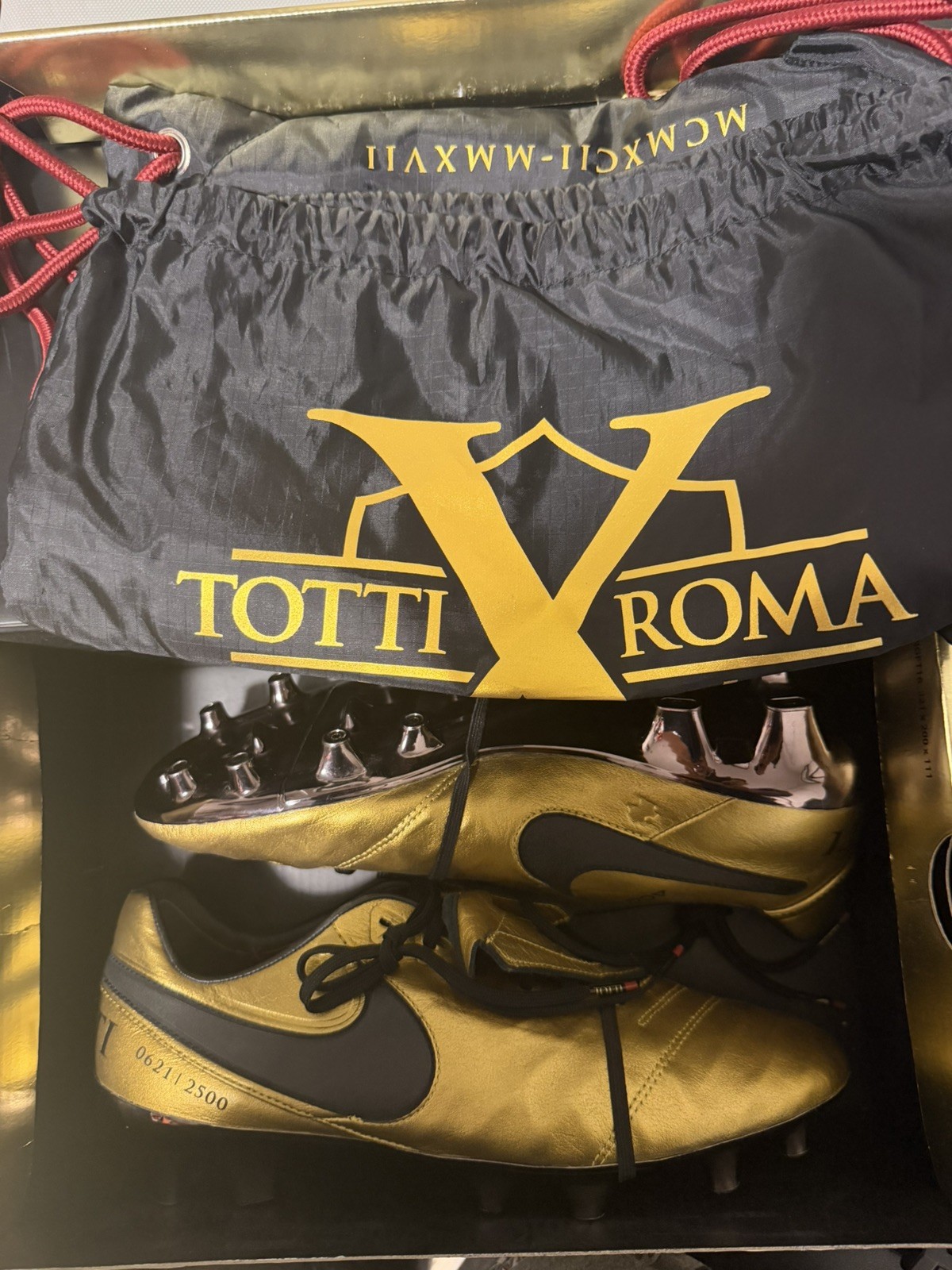 Nike Tiempo Legend VI SE FG Totti x Roma US 9.5 Limited edition 0621/2500 Nike Tiempo Legend VI SE FG Totti x Roma US 9.5 Limited edition 0621/2500