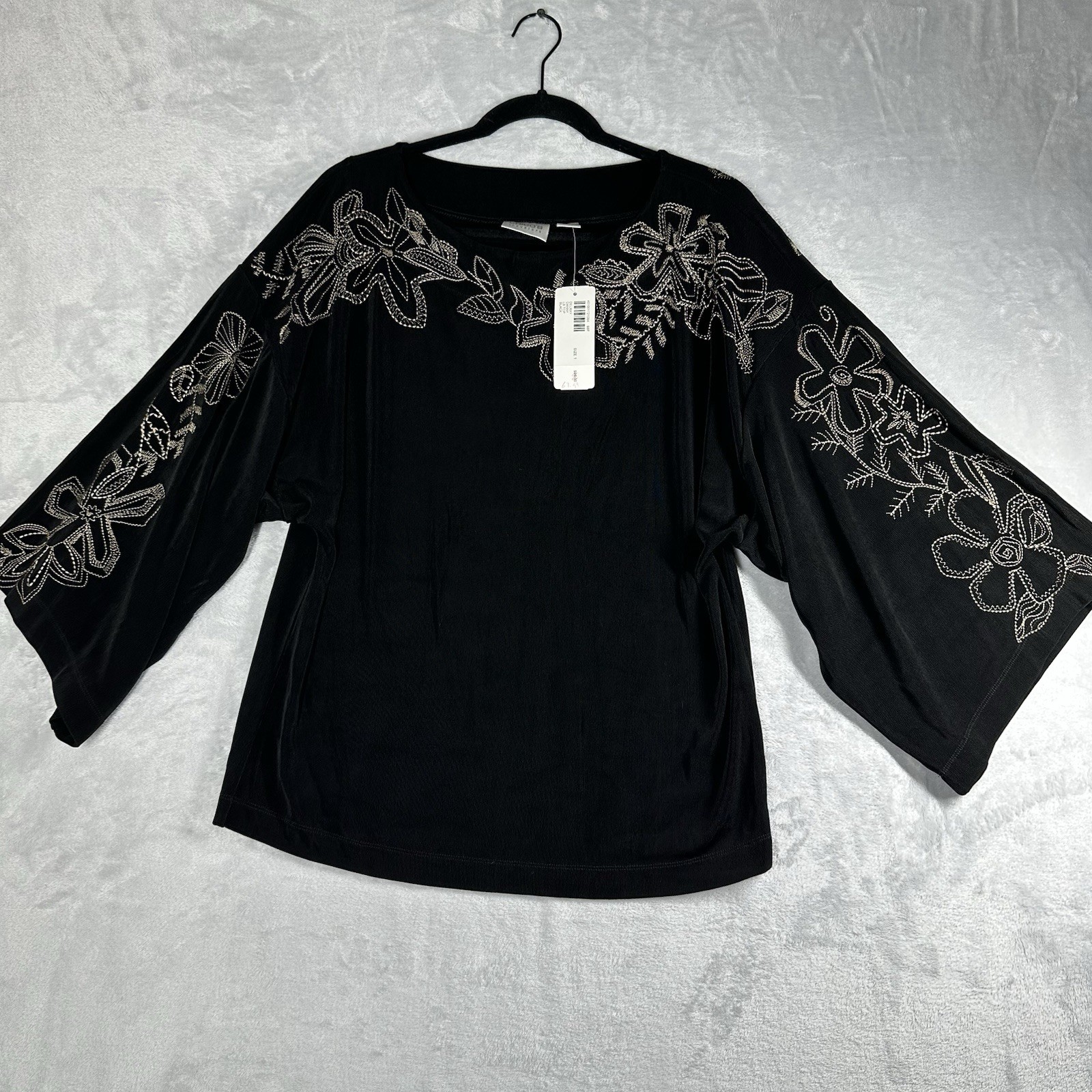 Chicos Travelers Top Womens 1 Medium M Black Floral Embroidered Blouse Shirt New Chicos Travelers Top Womens 1 Medium M Black Floral Embroidered Blouse Shirt New