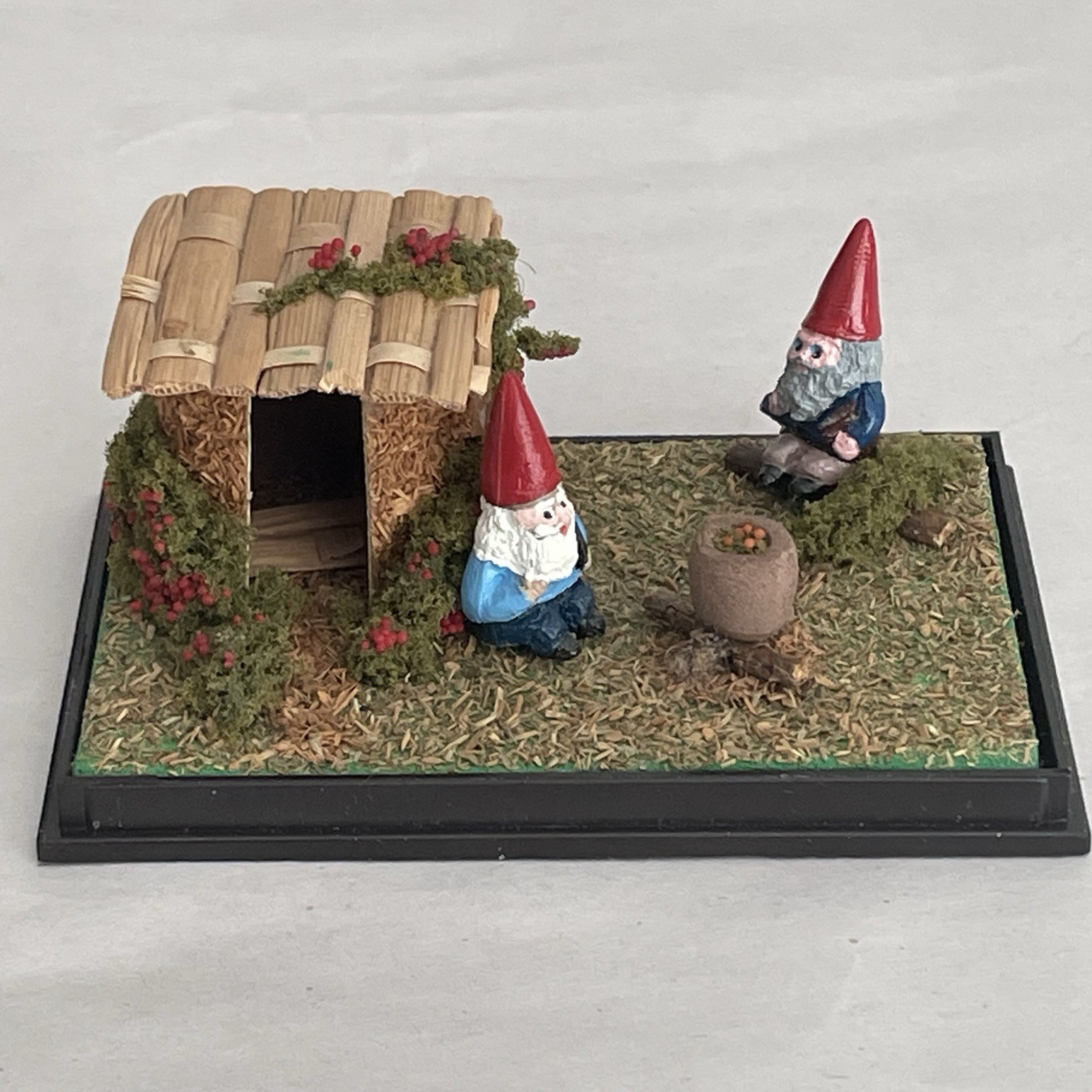 Vintage Reutter Miniature Gnomes In Outdoor Setting Shack Fire Ring 1.5” x3.25”