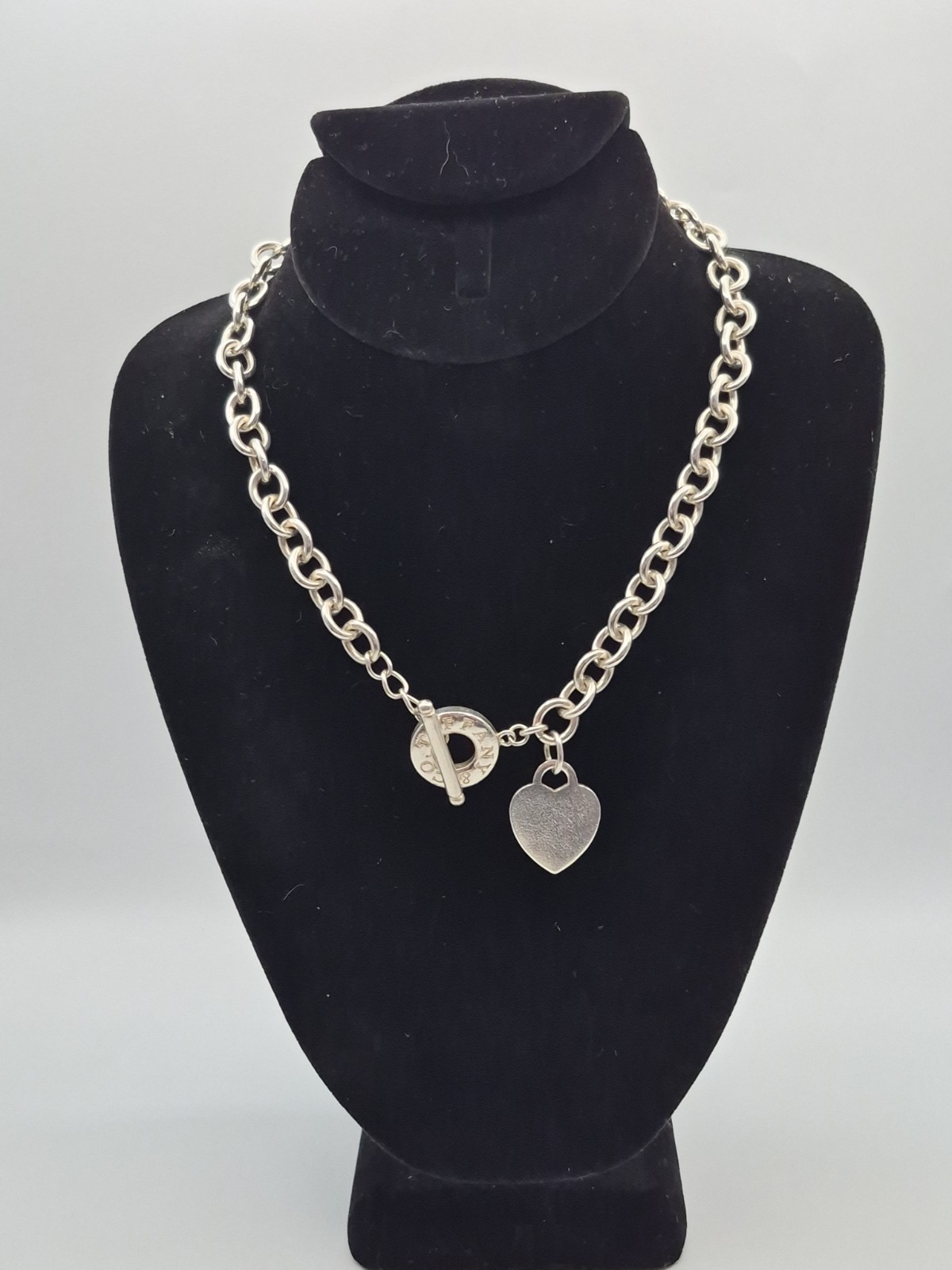 Tiffany An Co. chain Necklace And Heart Pendant 16 Inch 10mm Tiffany An Co. chain Necklace And Heart Pendant 16 Inch 10mm