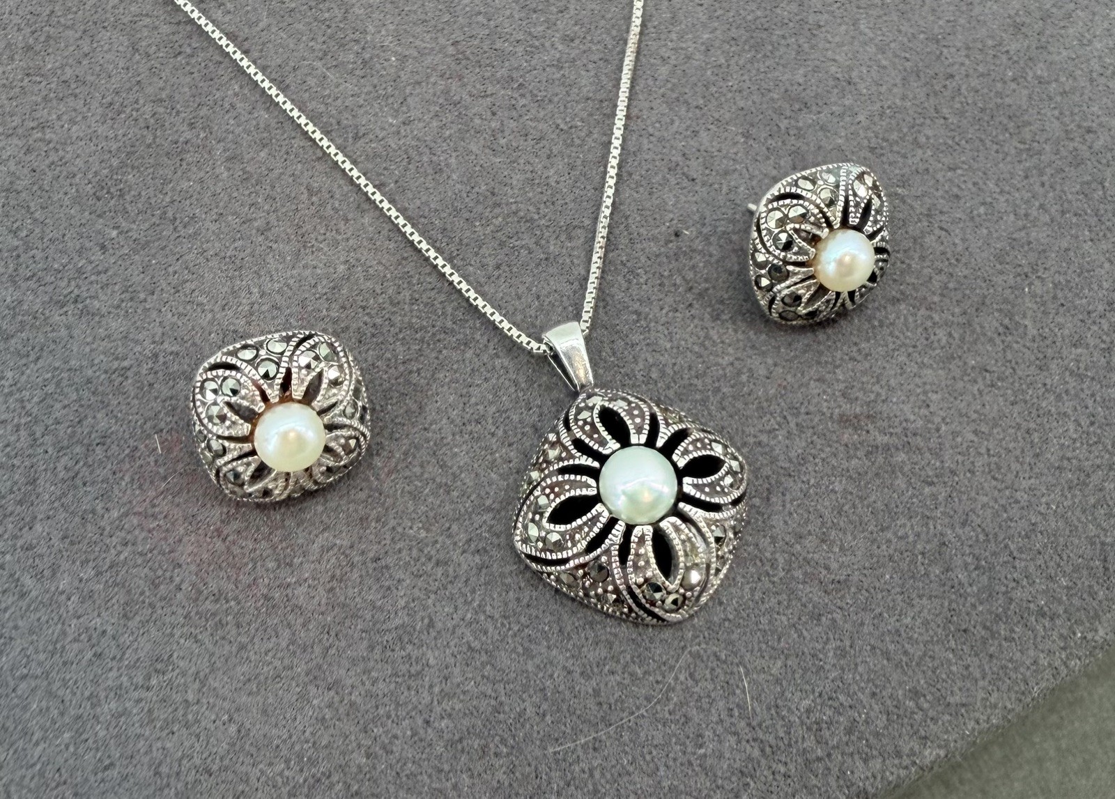 Vintage JG 925 Sterling Silver Pearl Marcasite Necklace Pendant Earrings Set