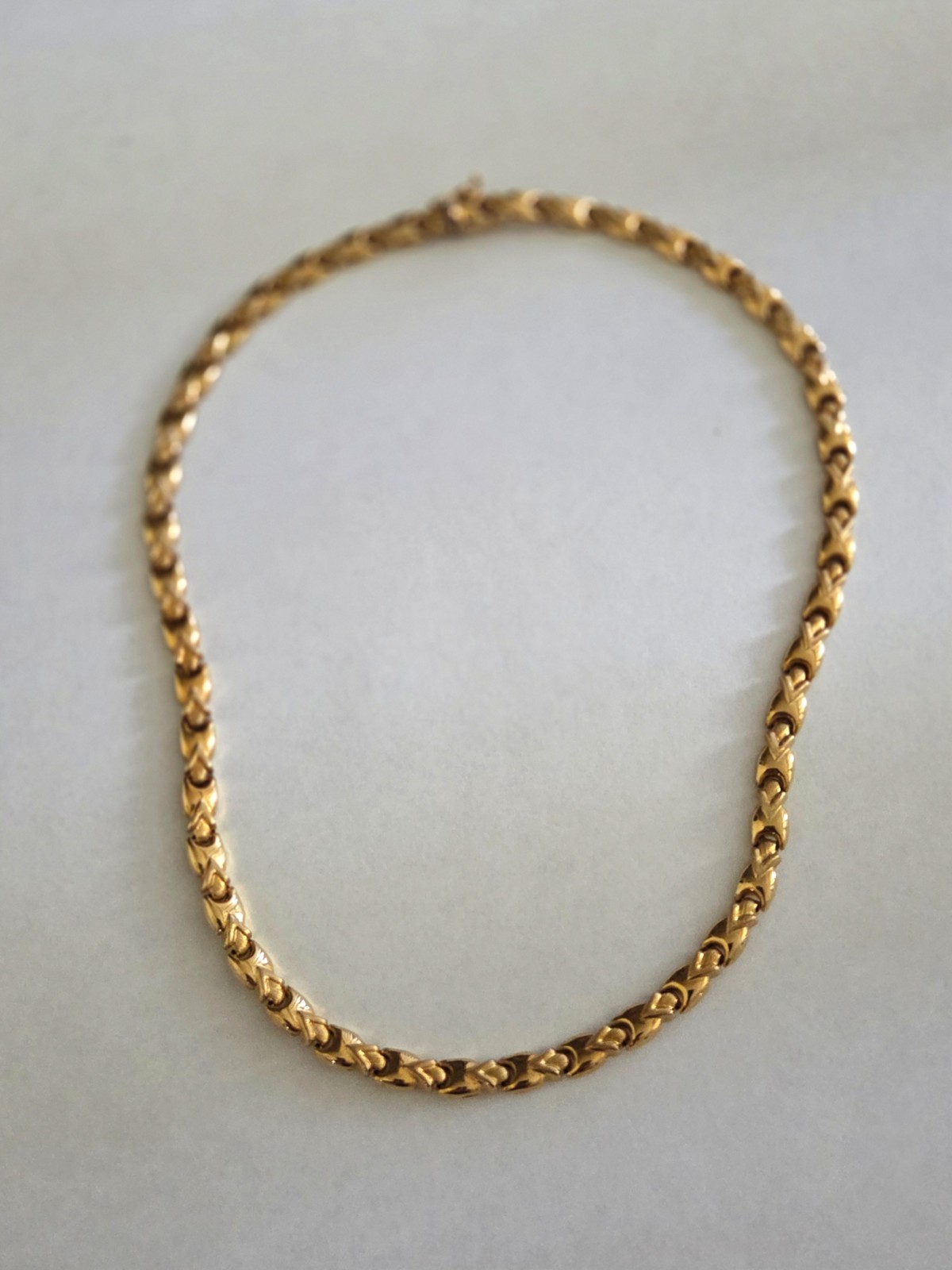 Vintage Solid 14K Yellow Gold Italian Stampato Chevron X Chain, 16.49g, 16.25
