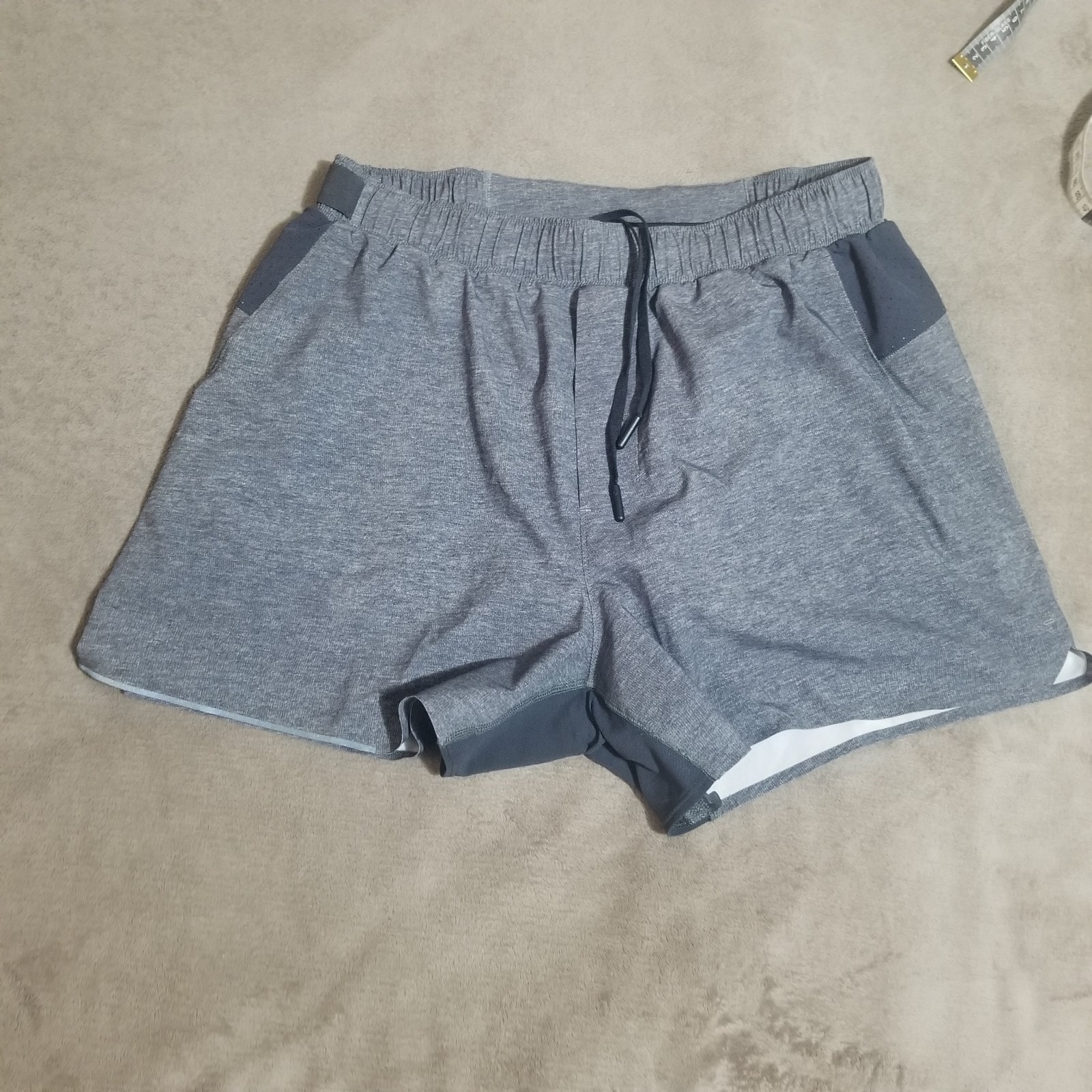 Lululemon Men\'s Size Medium Gray Lined Surge Shorts 4\