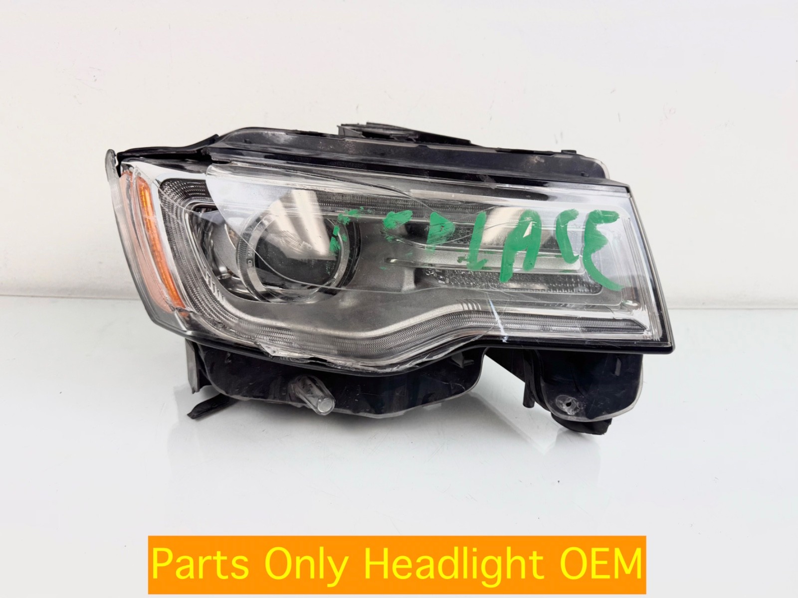 2014-2016 Jeep Grand Cherokee Right RH Side Xenon HID Headlight OEM