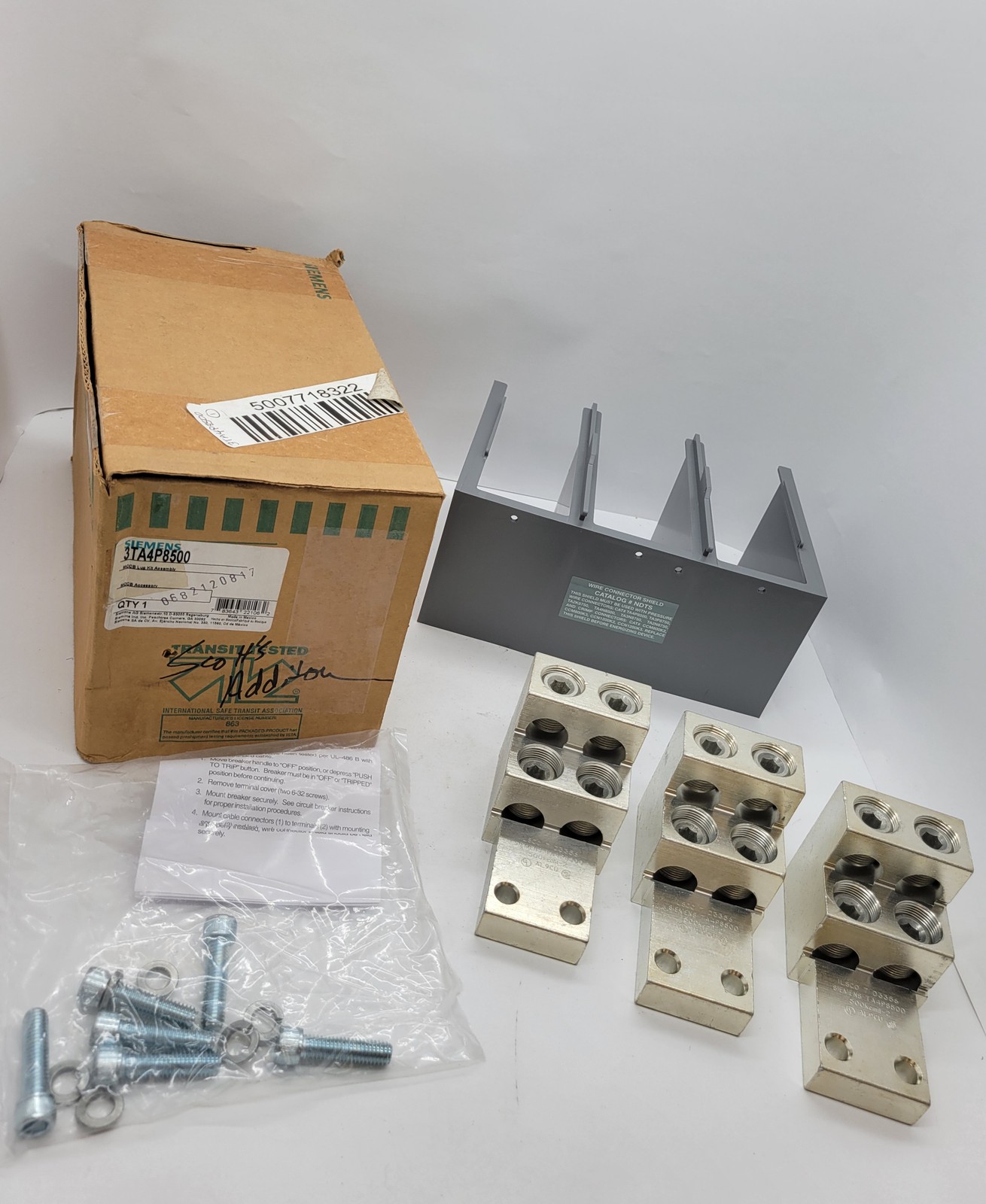 Siemens 3TA4P8500 MCCB Lug Kit Assembly 600-1200A 3P 250-500 KCMIL Siemens 3TA4P8500 MCCB Lug Kit Assembly 600-1200A 3P 250-500 KCMIL