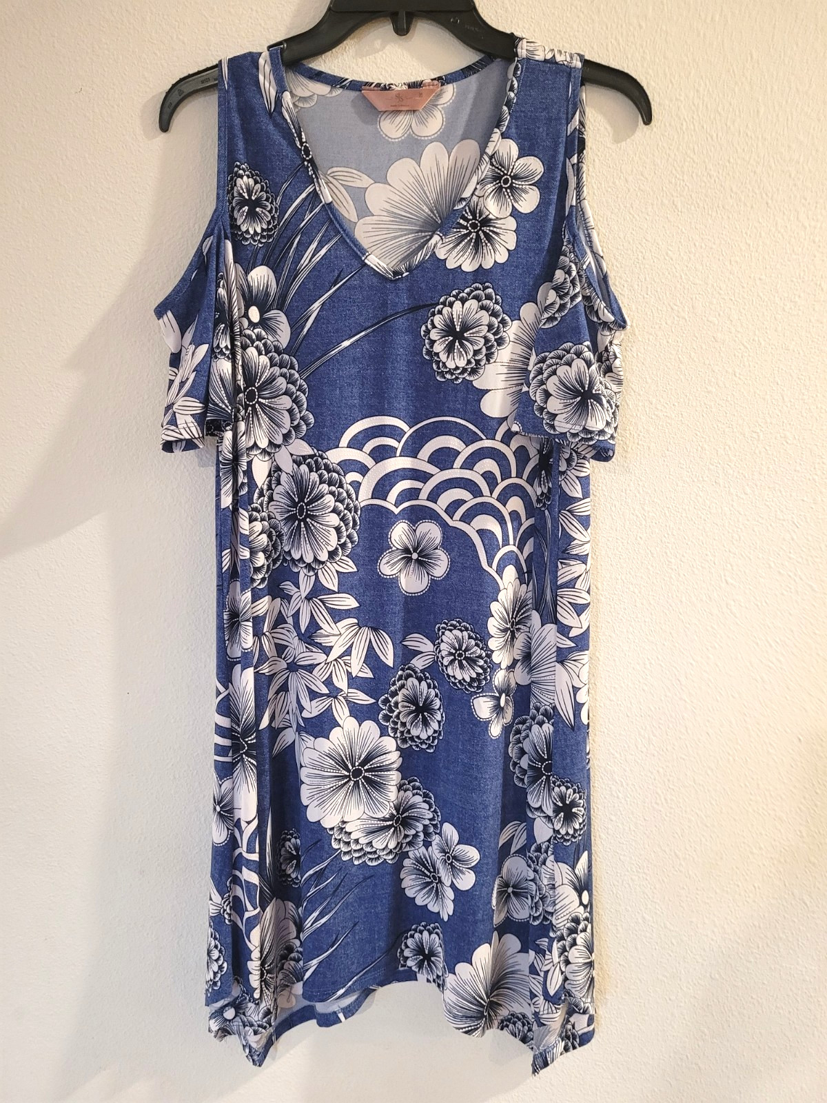SJS Women’s Medium Blue Floral Cold Shoulder V-Neck Tunic Dress Boho Summer SJS Women’s Medium Blue Floral Cold Shoulder V-Neck Tunic Dress Boho Summer