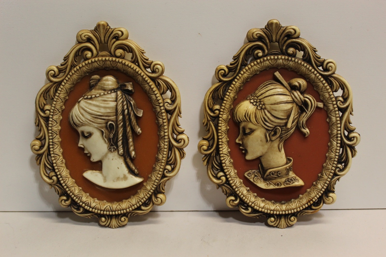 Vintage Set of 2 Cameo Wall Decor Silhouette Art Victorian Hard Plastic