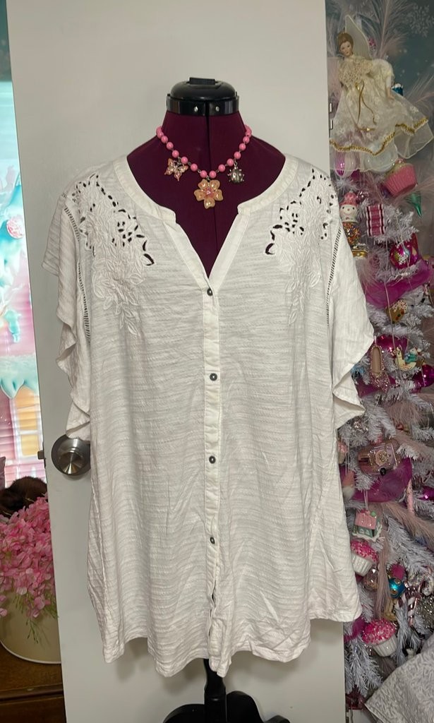 Lane Bryant Button Up Top Women 26/28 White Good Eyelet Embroidered Slub Knit
