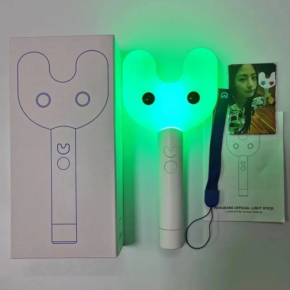 NewJeans Concert Color Changing Fluorescent Lamp Light Stick Fans Prop Gift Card NewJeans Concert Color Changing Fluorescent Lamp Light Stick Fans Prop Gift Card