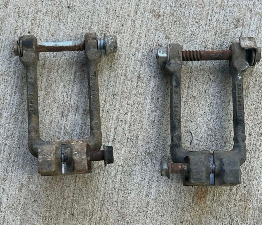 05-10 Jeep Grand Cherokee/06-10 Commander LH RH Pair Clevis Strut Fork Set OEM