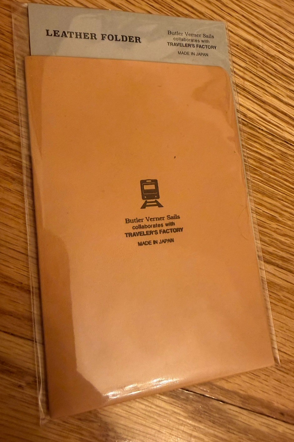 Traveler’s Factory Tokyo Station Butler Verner Sails Leather Passport Folder Traveler’s Factory Tokyo Station Butler Verner Sails Leather Passport Folder