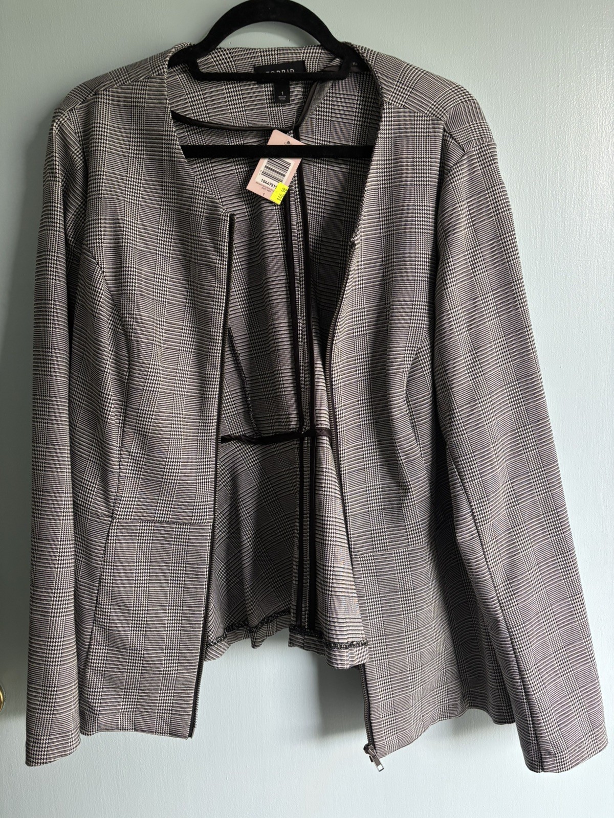 Torrid Black & White Houndstooth Peplum Full Zip Blazer Jacket Size 1X Torrid Black & White Houndstooth Peplum Full Zip Blazer Jacket Size 1X
