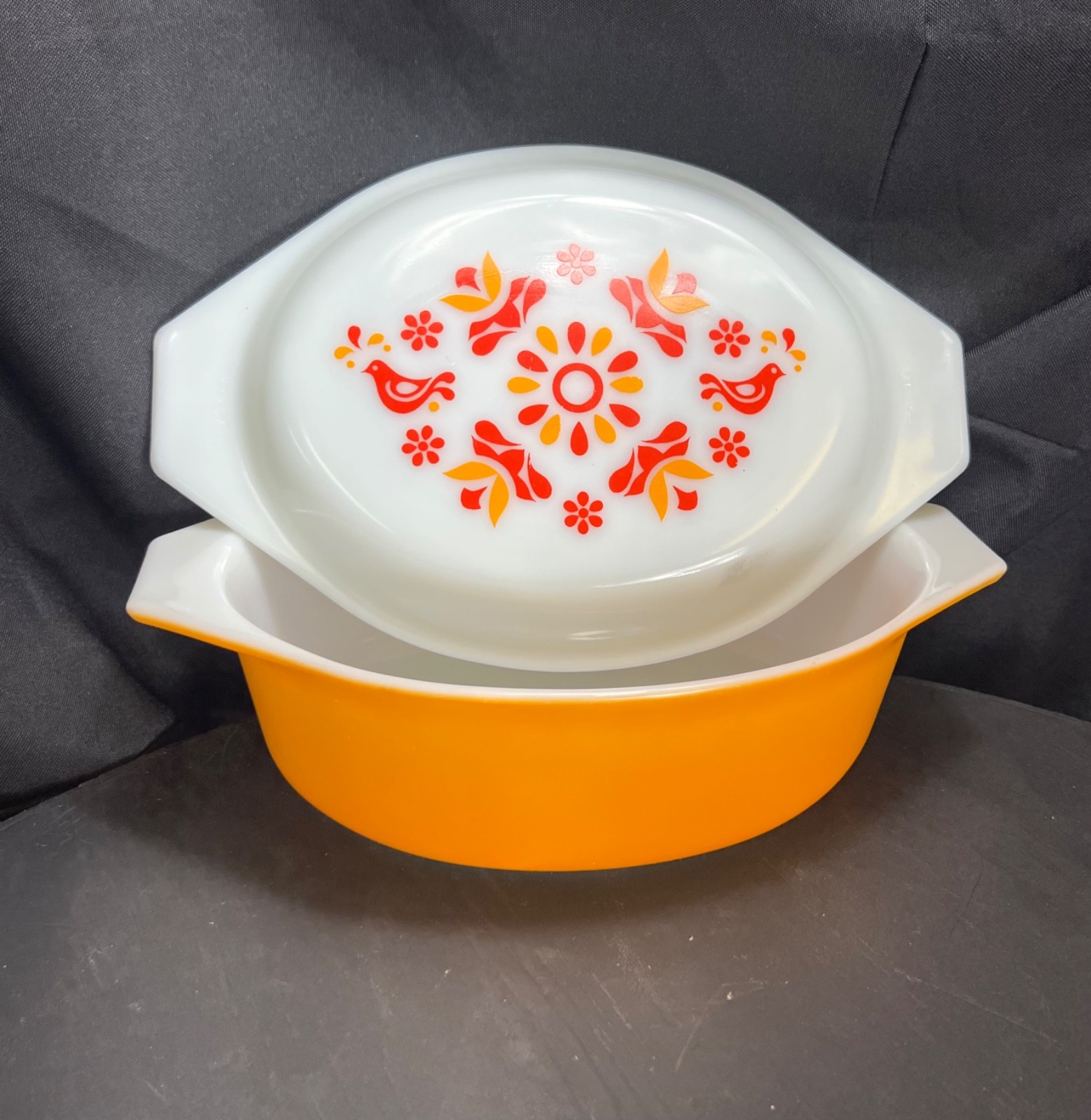 Vintage Pyrex Friendship Oval Casserole Dish Milkglass Lid 043 1 1/2 Qt Ovenware Vintage Pyrex Friendship Oval Casserole Dish Milkglass Lid 043 1 1/2 Qt Ovenware