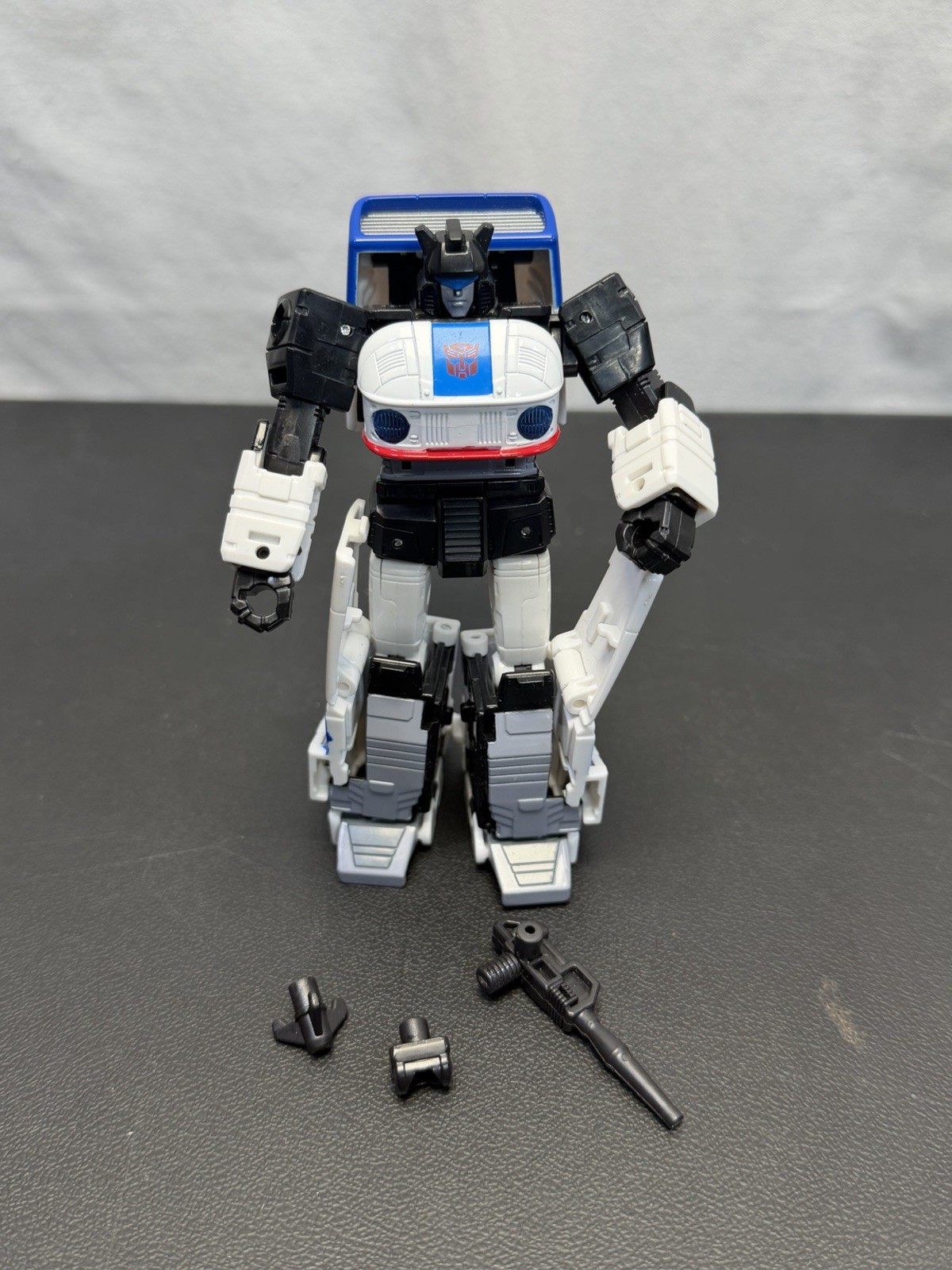 Transformers Buzzworthy Bumblebee Origin Autobot Jazz Cybertronian 100% Complete Transformers Buzzworthy Bumblebee Origin Autobot Jazz Cybertronian 100% Complete
