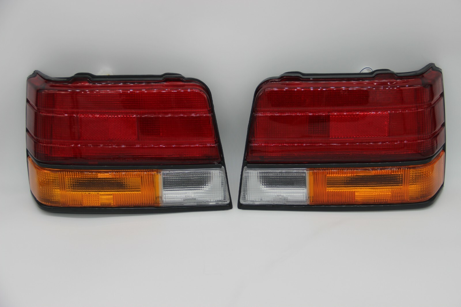 Fits Suzuki Forsa / Chevrolet Sprint Tail Light Set LH/RH Fits Suzuki Forsa / Chevrolet Sprint Tail Light Set LH/RH