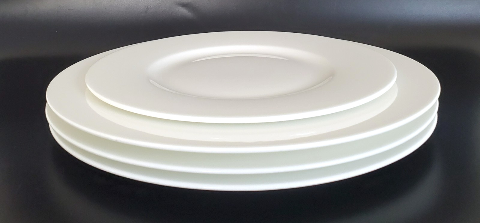 (4) VILLEROY & BOCH 1748 ROYAL PREMIUM BONE PORCELAIN 3-DINNER & 1-SALAD PLATES