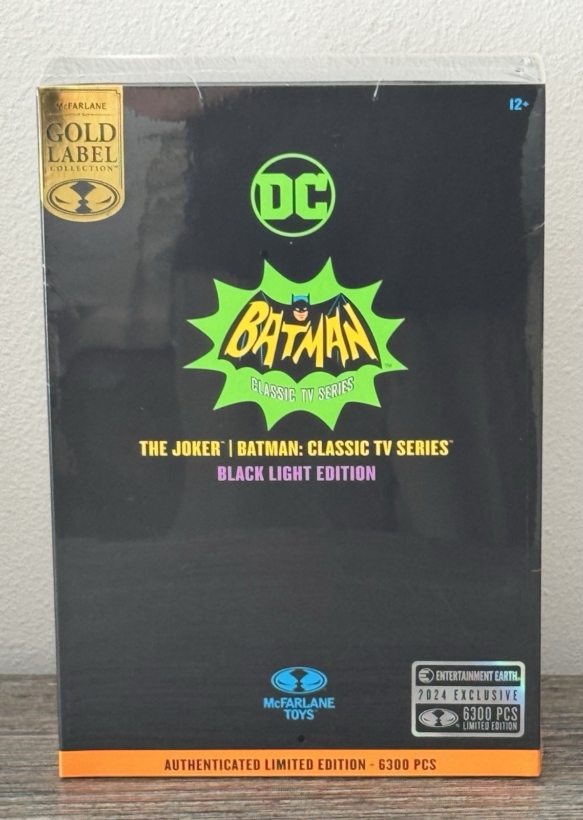 2024 McFarlane Gold Label Batman 1966 Joker Black Light Edition 1/6300 Sealed 2024 McFarlane Gold Label Batman 1966 Joker Black Light Edition 1/6300 Sealed
