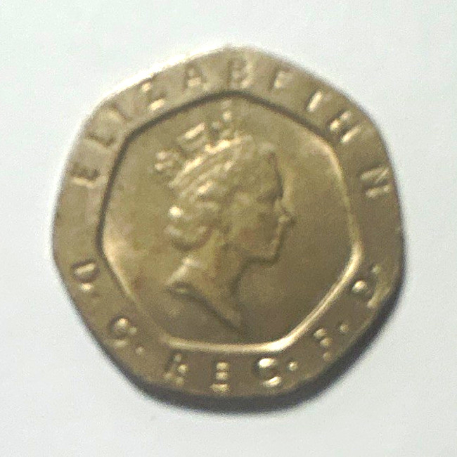 1987 Vintage From England Queen Elizabeth II 20 Pence Coin RARE Coin English 1987 Vintage From England Queen Elizabeth II 20 Pence Coin RARE Coin English
