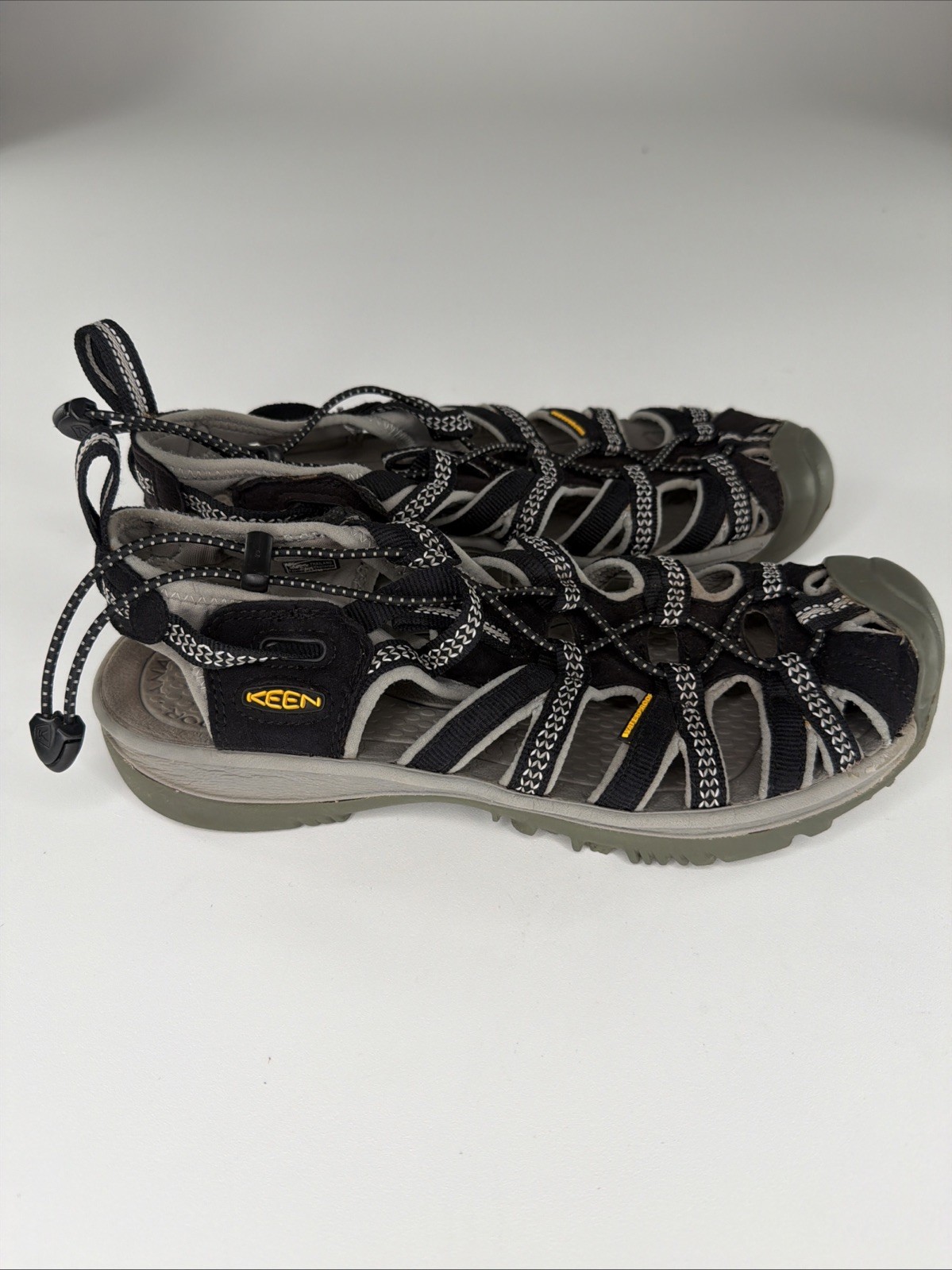 KEEN Whisper Womens 9 Sandals Black Gray Hiking Water Shoes 1008448