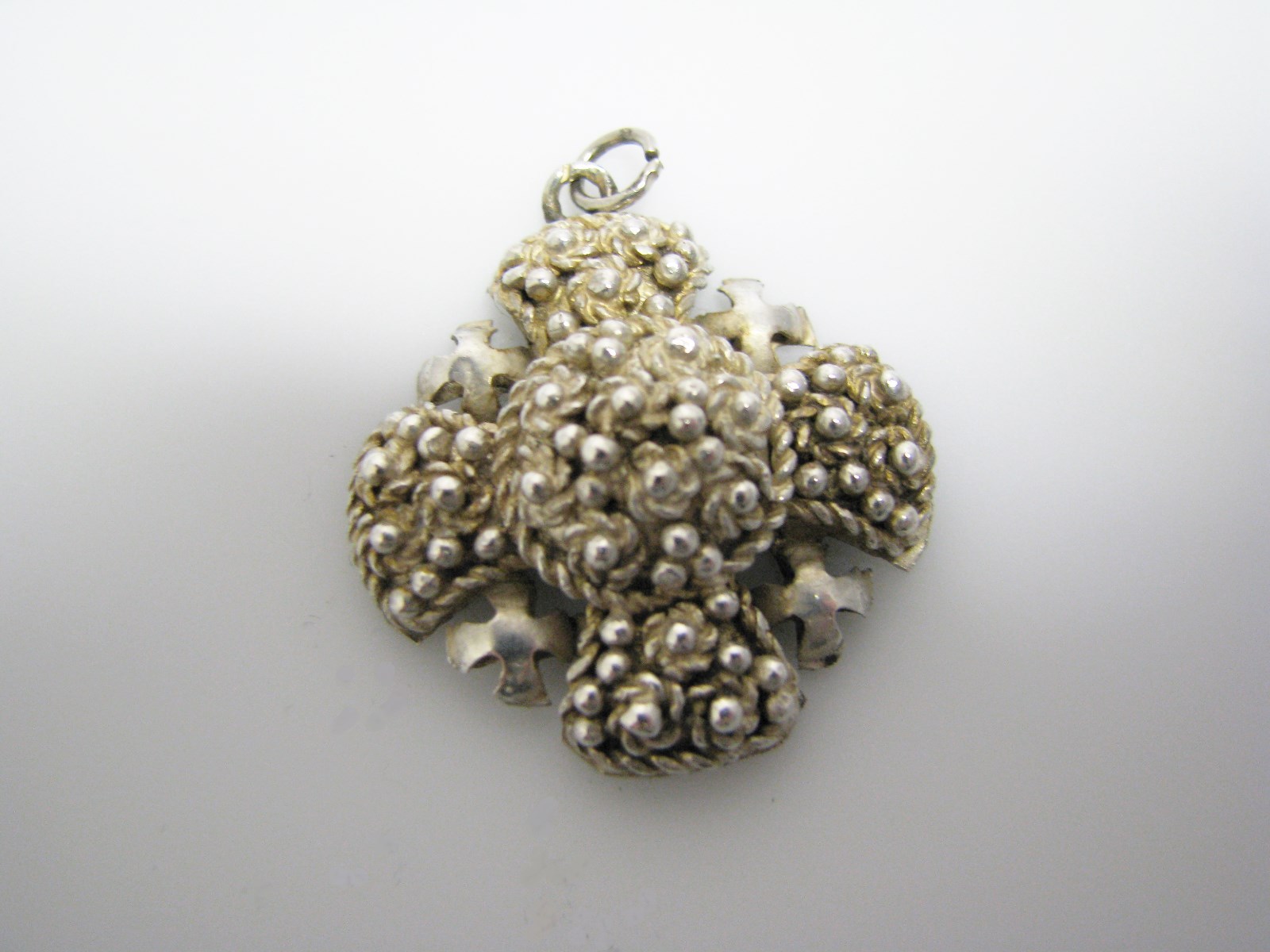 c833 Vintage Sterling Silver Cross Pendant 