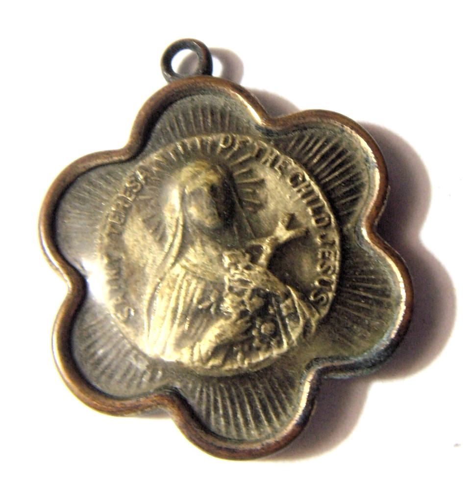 1925 antique religious catholic Saint Therese scarce medal pendant 55098