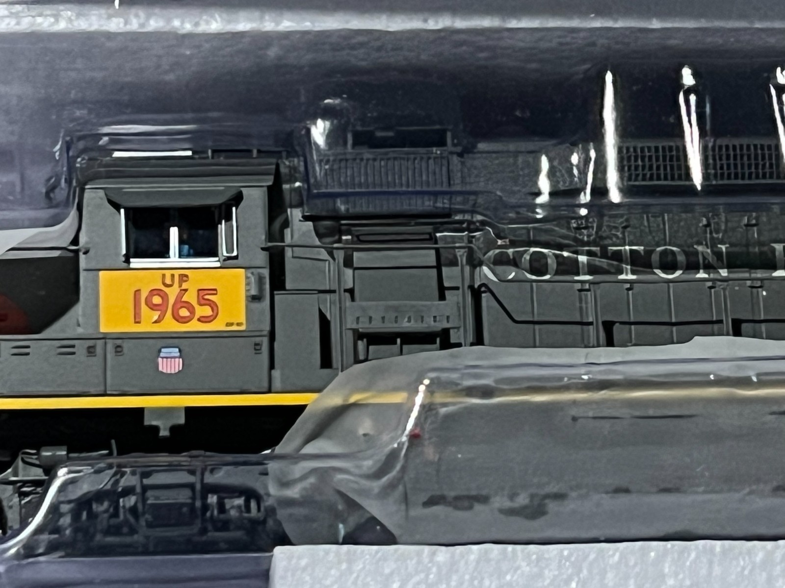 Walthers Proto  EMD GP60 Locomotive Union Pacific #1965  920-41815 HO Scale EQ