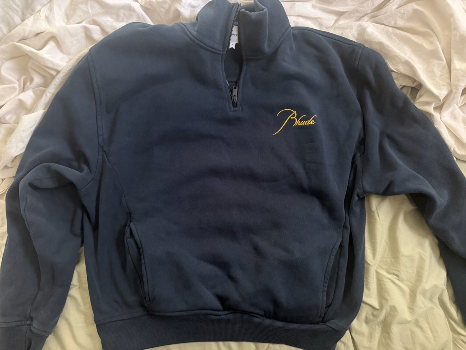 100% AUTHENTIC RHUDE QUARTER ZIP PULLOVER SWEATSHIRT SIZE M 100% AUTHENTIC RHUDE QUARTER ZIP PULLOVER SWEATSHIRT SIZE M