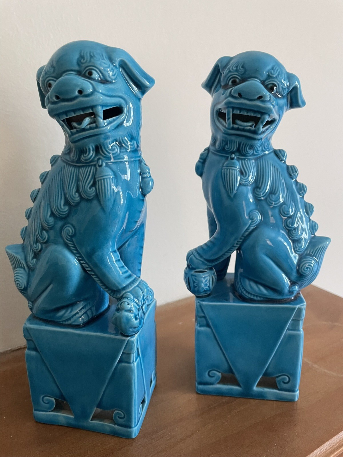 VINTAGE PAIR OF CHINESE TURQUOISE TEMPLE FOO DOGS 8 INCHES VINTAGE PAIR OF CHINESE TURQUOISE TEMPLE FOO DOGS 8 INCHES