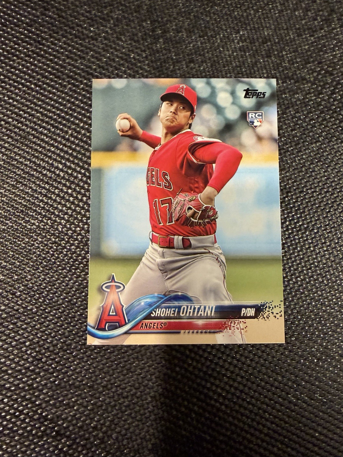 2018 Topps Update Series - Shohei Ohtani #US1 Pitching, Red Jersey (RC)