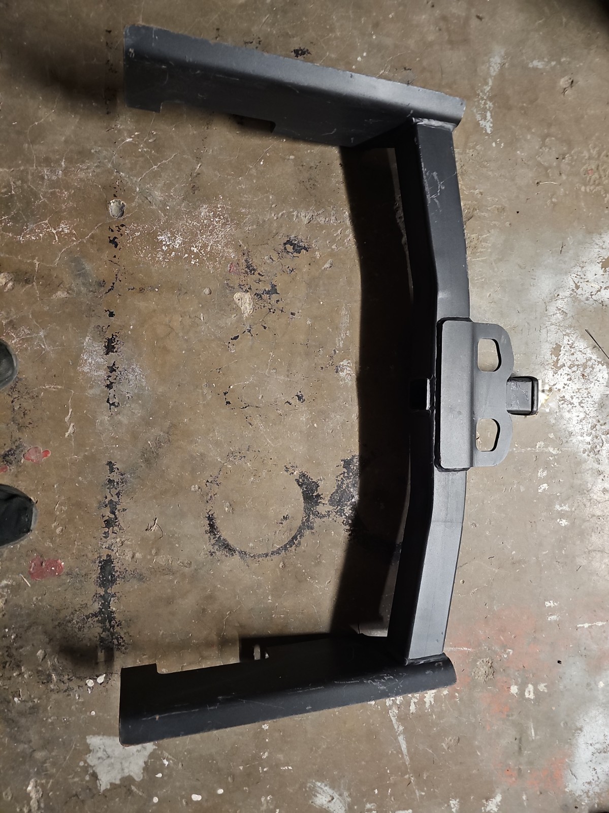 Curt 15312 Xtra Duty Class 5 Trailer Hitch Receiver - Fits 8' Bed GM HD Trucks