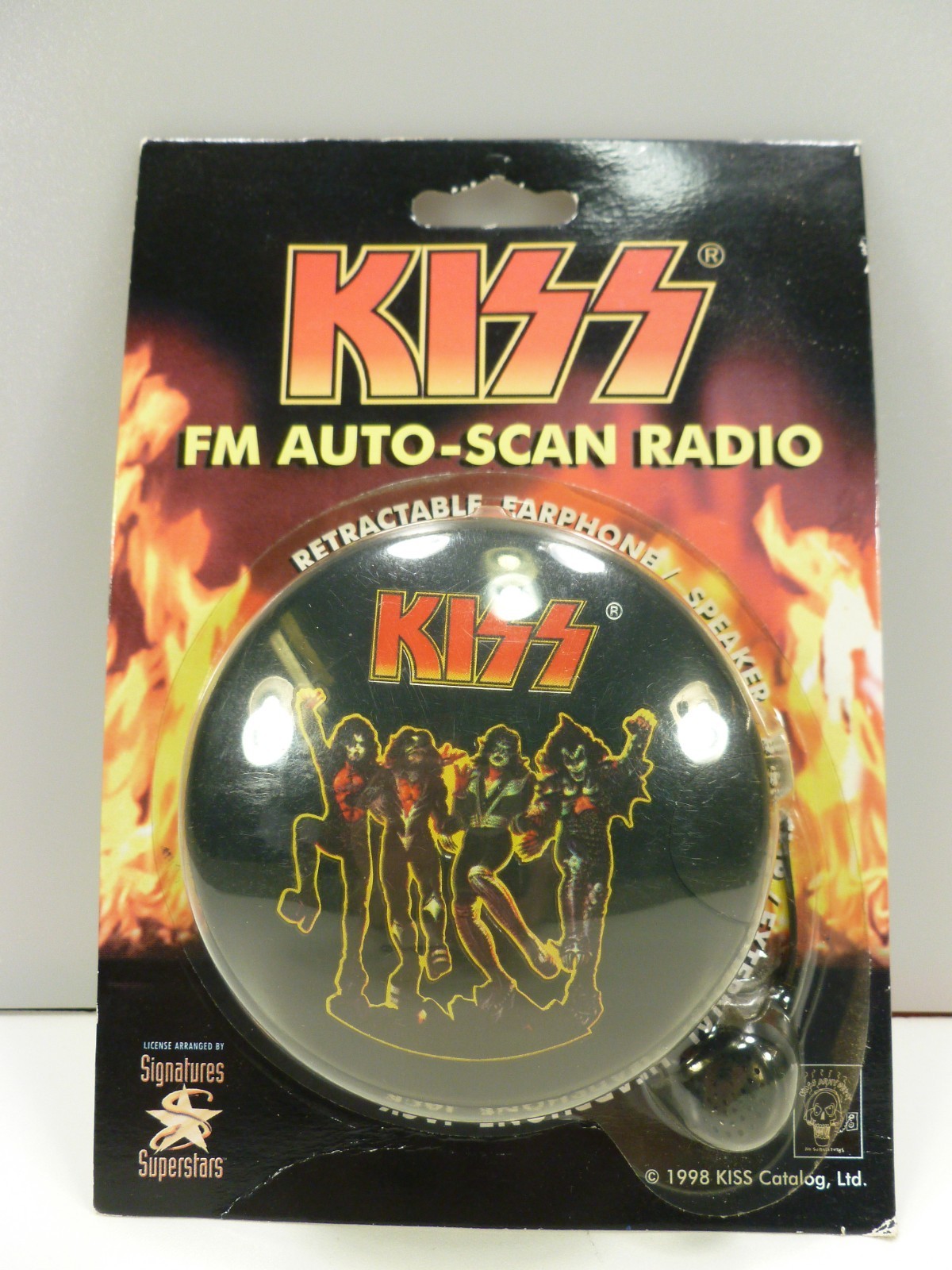 1998 Kiss FM Auto Scan Radio Vintage Sealed In Package Earphone 1998 Kiss FM Auto Scan Radio Vintage Sealed In Package Earphone