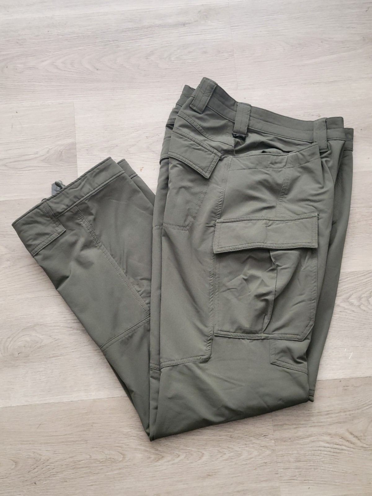 Duluth Trading Mens No Fly Zone Heirloom Green Stretch Pants Size 34 x 32 