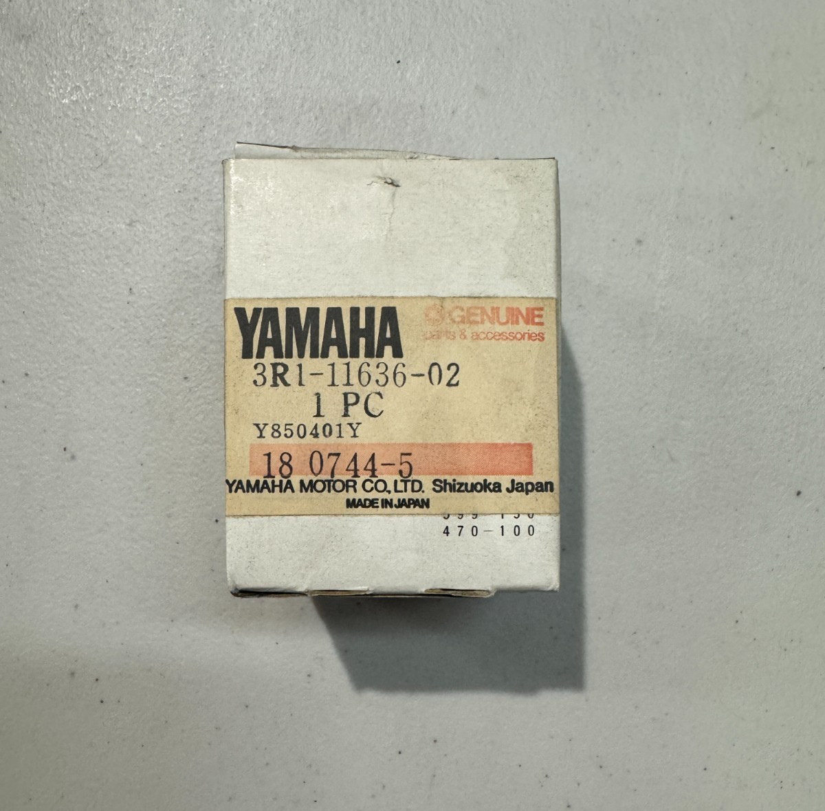 New OEM Yamaha Genuine Piston 2 OS 0.50 3R1-11636-02-00 1980-82 YZ80G YZ 80