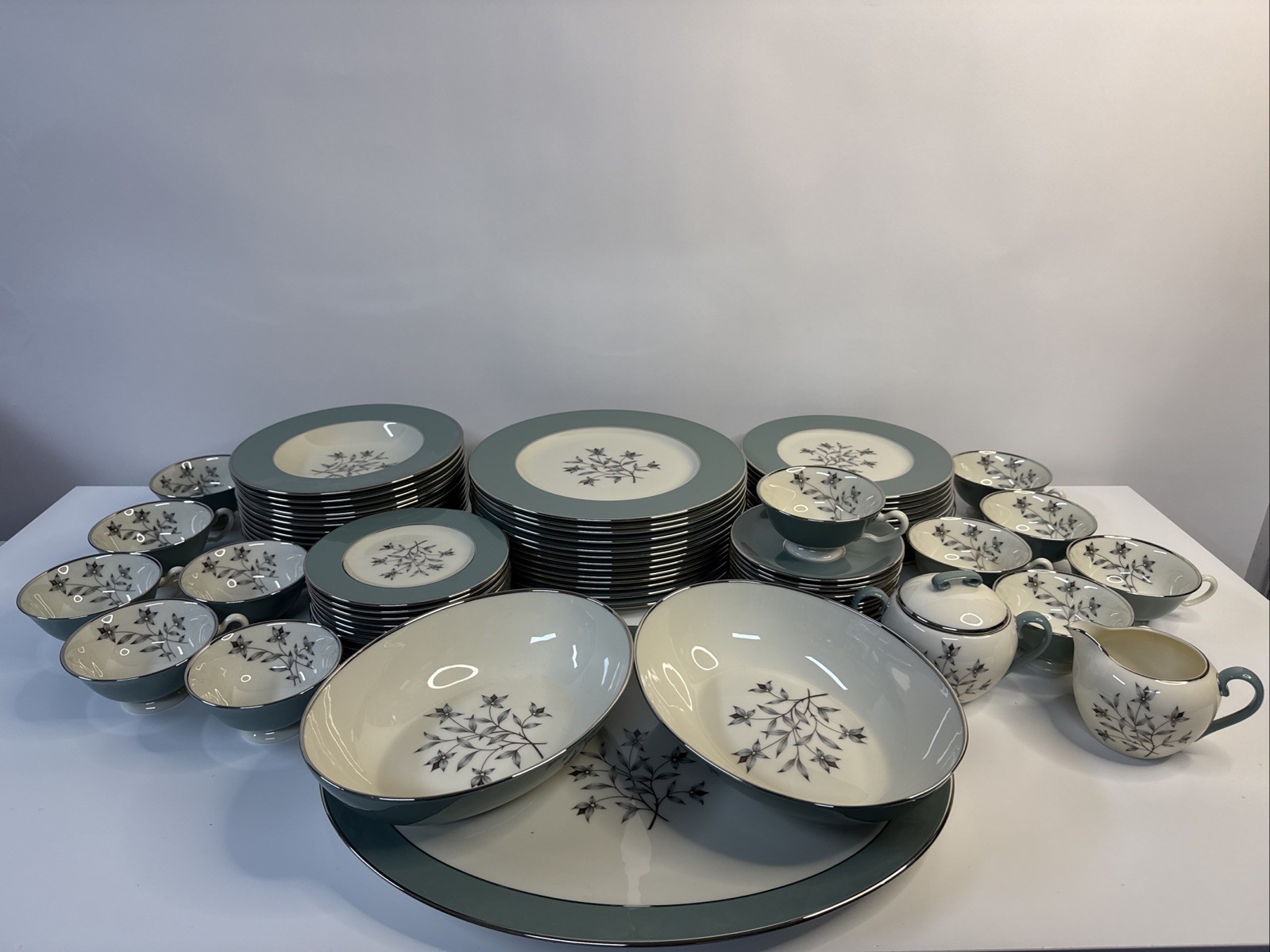VTG Lenox Bone China Kingsley~(12) 6pc Settings~3 Serving Dishes Creamer & Sugar