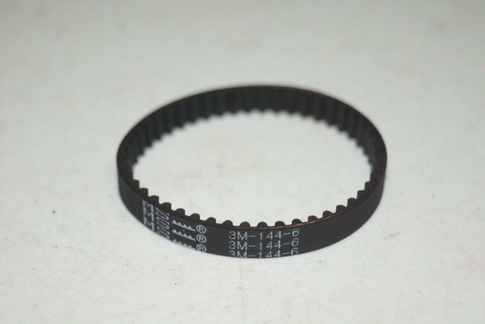 Hoover FH52014 FH52023 FH52110 SHORT BELT for Brushroll Motor OEM # 3M-144-6 Hoover FH52014 FH52023 FH52110 SHORT BELT for Brushroll Motor OEM # 3M-144-6