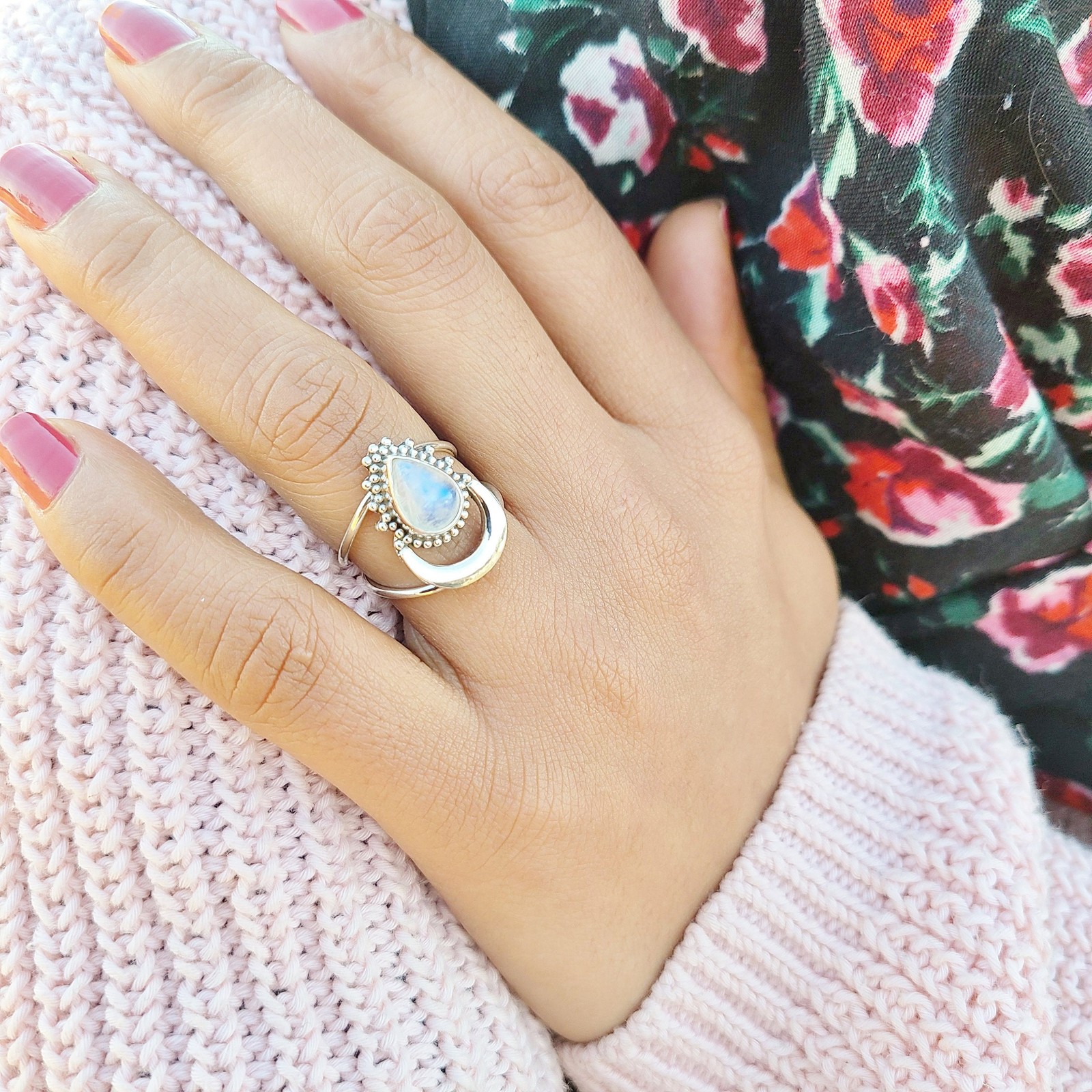Genuine Moonstone 925 Sterling Silver Pear Shaped Crescent Moon Tear Drop Ring