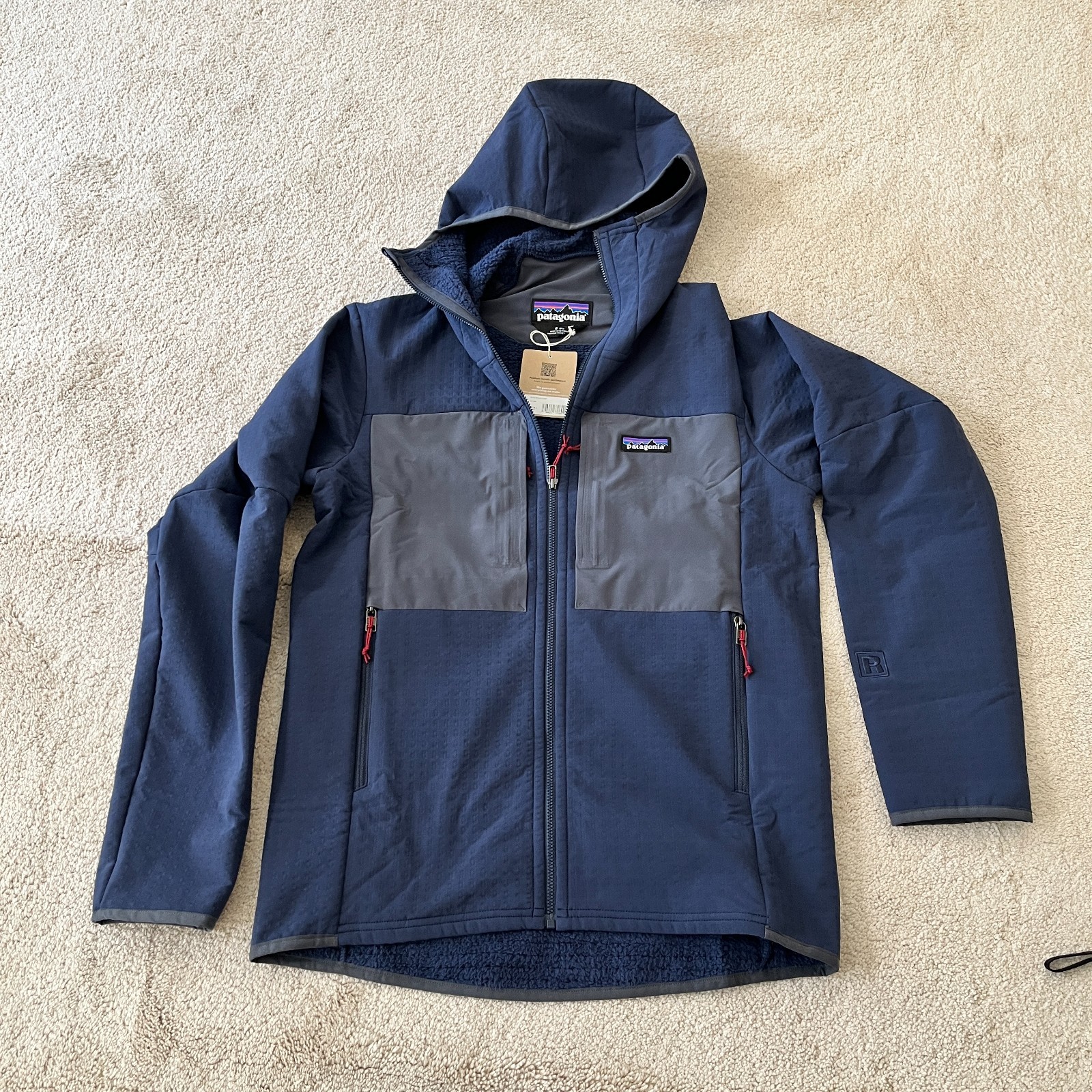 New Patagonia Men\'s R2 TechFace Hoody Jacket Blue Navy Size Small NWT