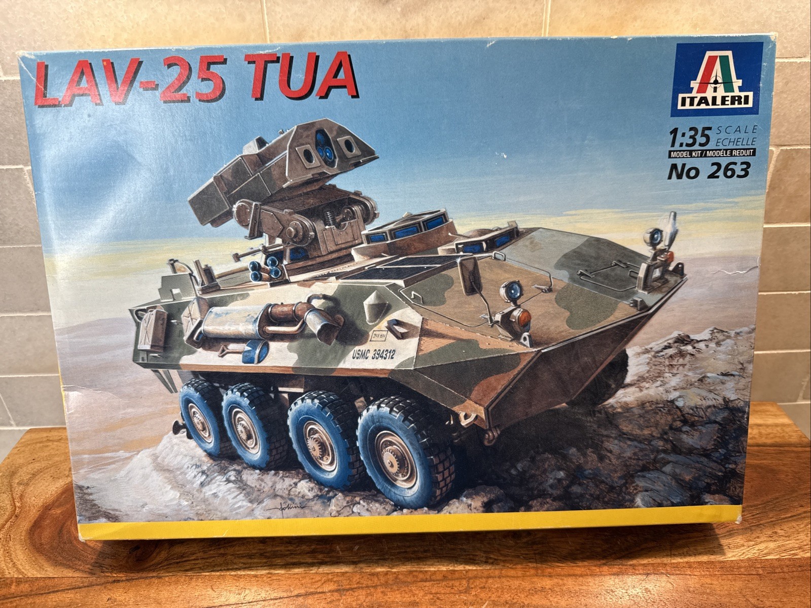 Italeri 263 1:35 LAV-25 Tua Tank Killer Plastic Model Kit Italeri 263 1:35 LAV-25 Tua Tank Killer Plastic Model Kit