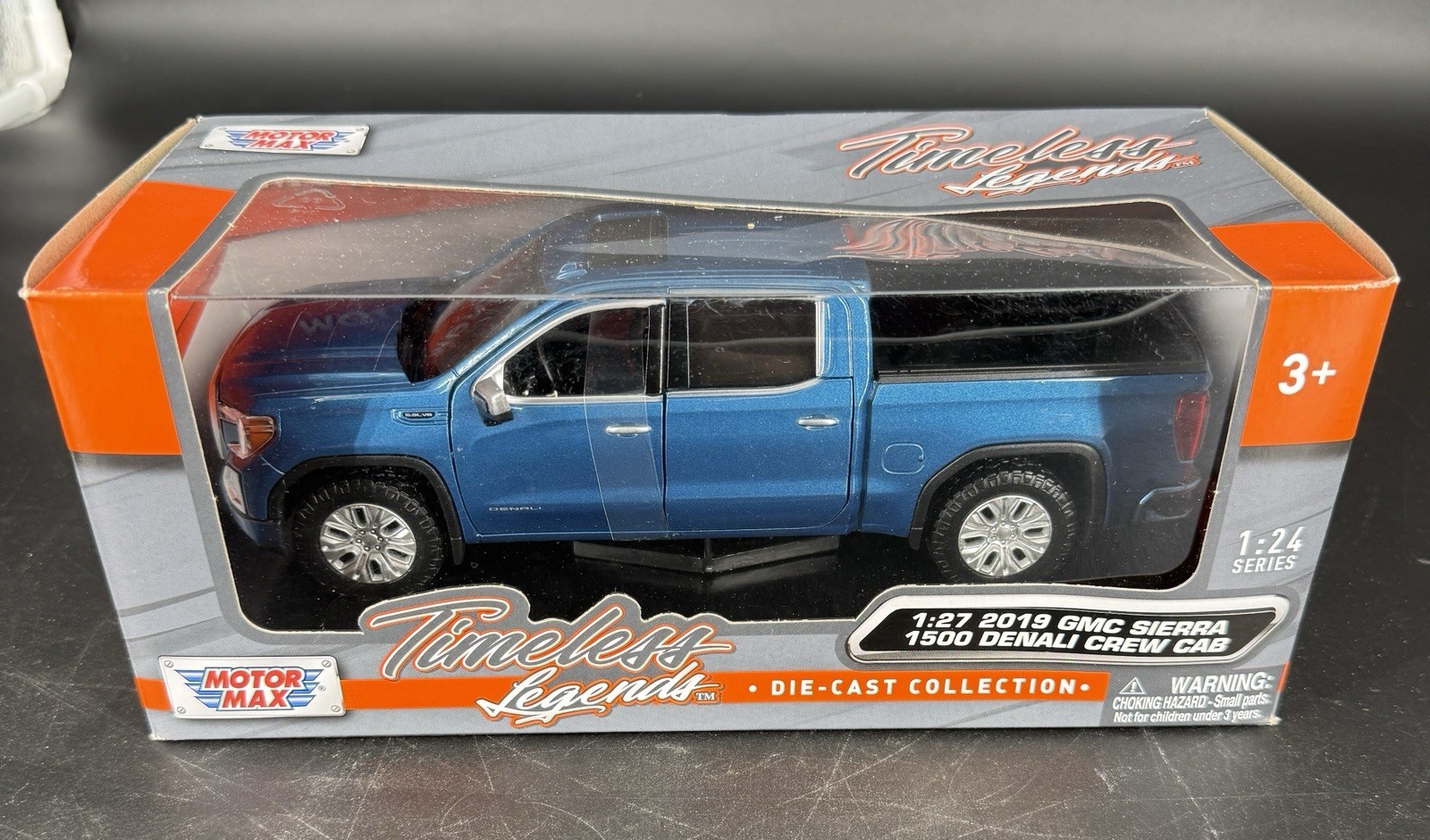 MOTORMAX 79362 2019 GMC SIERRA 1500 DENALI CREW CAB 1/27 DIECAST MODEL BLUE MOTORMAX 79362 2019 GMC SIERRA 1500 DENALI CREW CAB 1/27 DIECAST MODEL BLUE