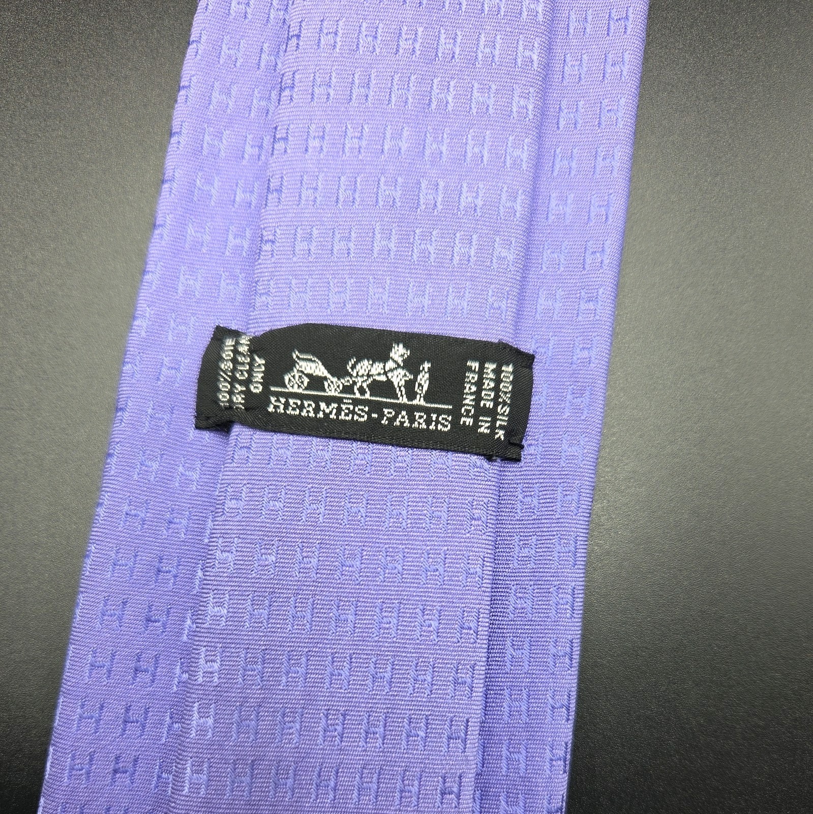 Hermès Paris Made In France Purple  H Pattern Geometric 100% Silk Tie 